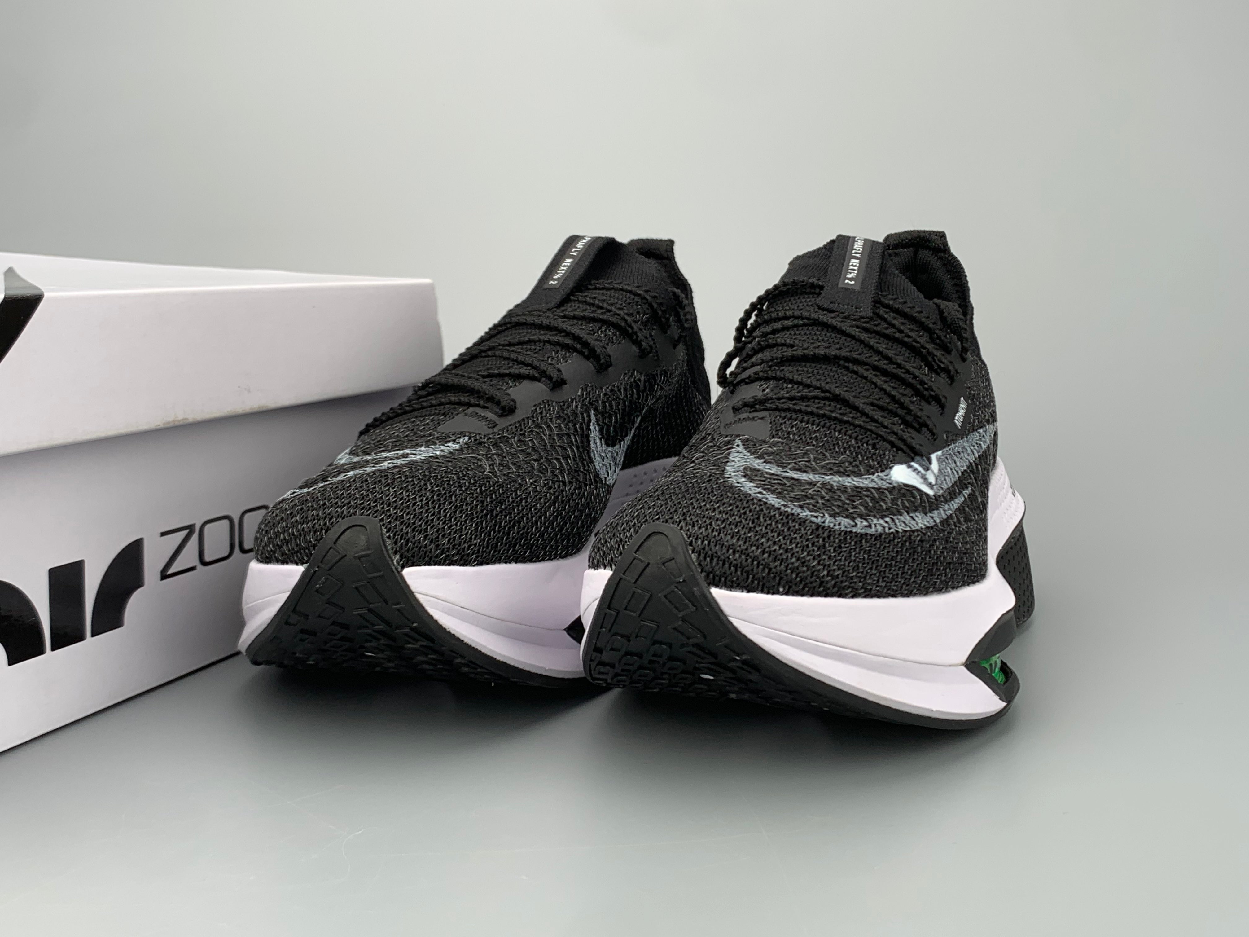 Nike Air ZoomX Alphafly Next 2 - Preto/Branco