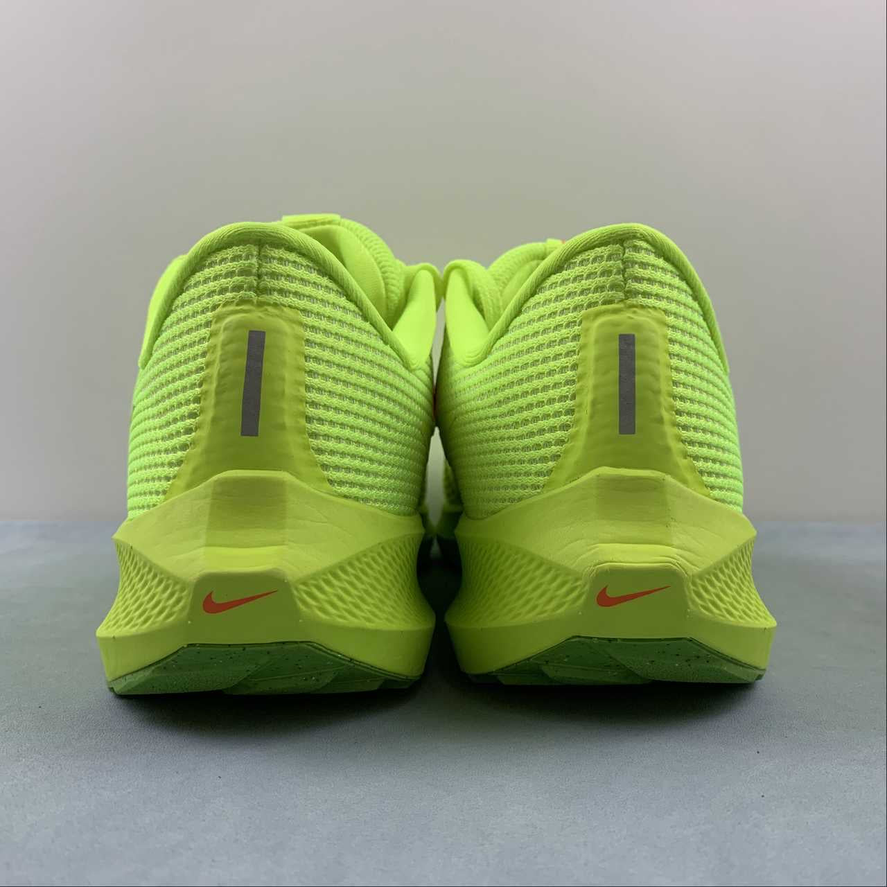 Nike Air Zoom Pegasus 40 - Verde Limão