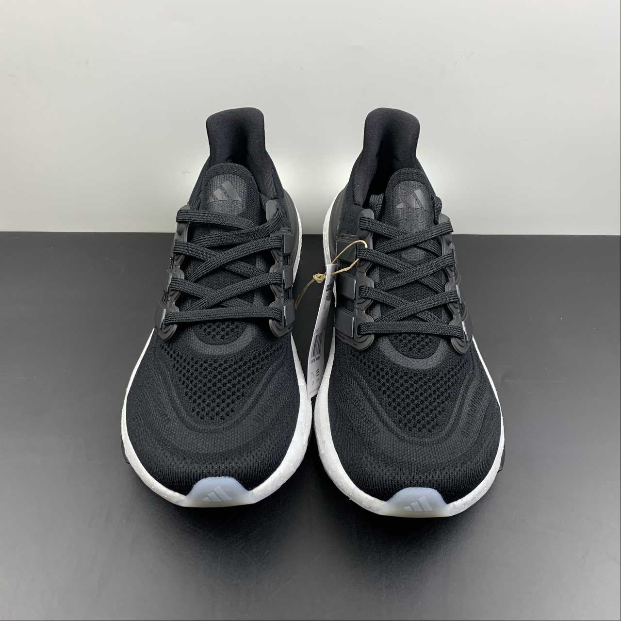 Adidas Ultraboost Light 23 - Preto/Branco