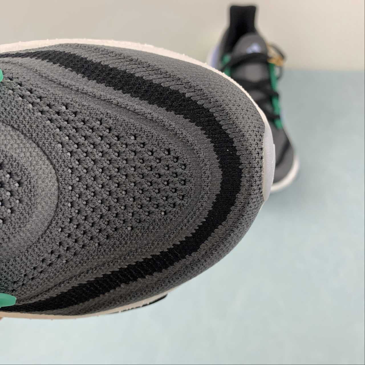 Adidas Ultraboost Light 23 - Preto/Azul/Verde