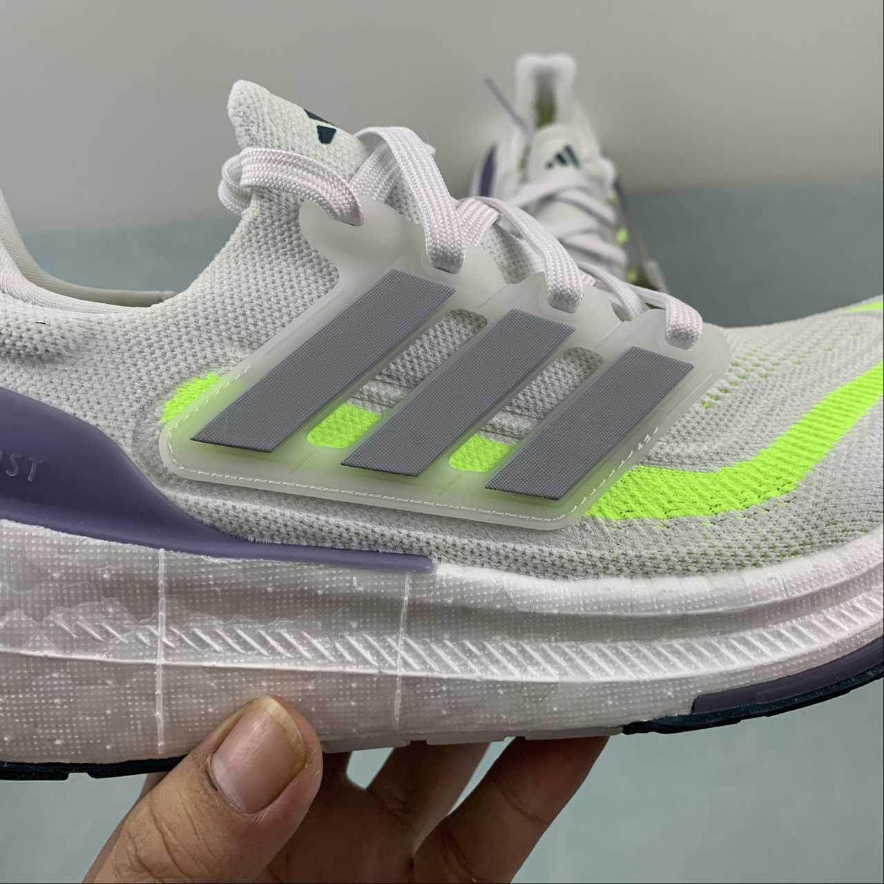 Adidas Ultraboost Light 23 - Cinza/Verde