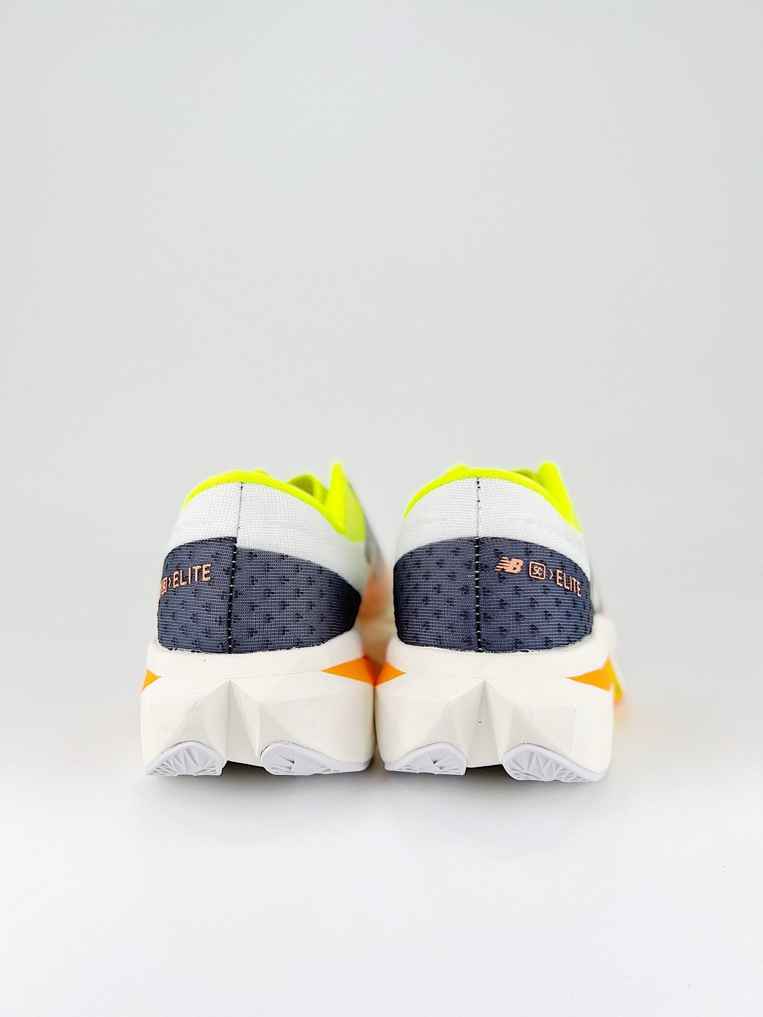Tênis New Balance Fuelcell Supercomp Elite V4 - Branco/Verde