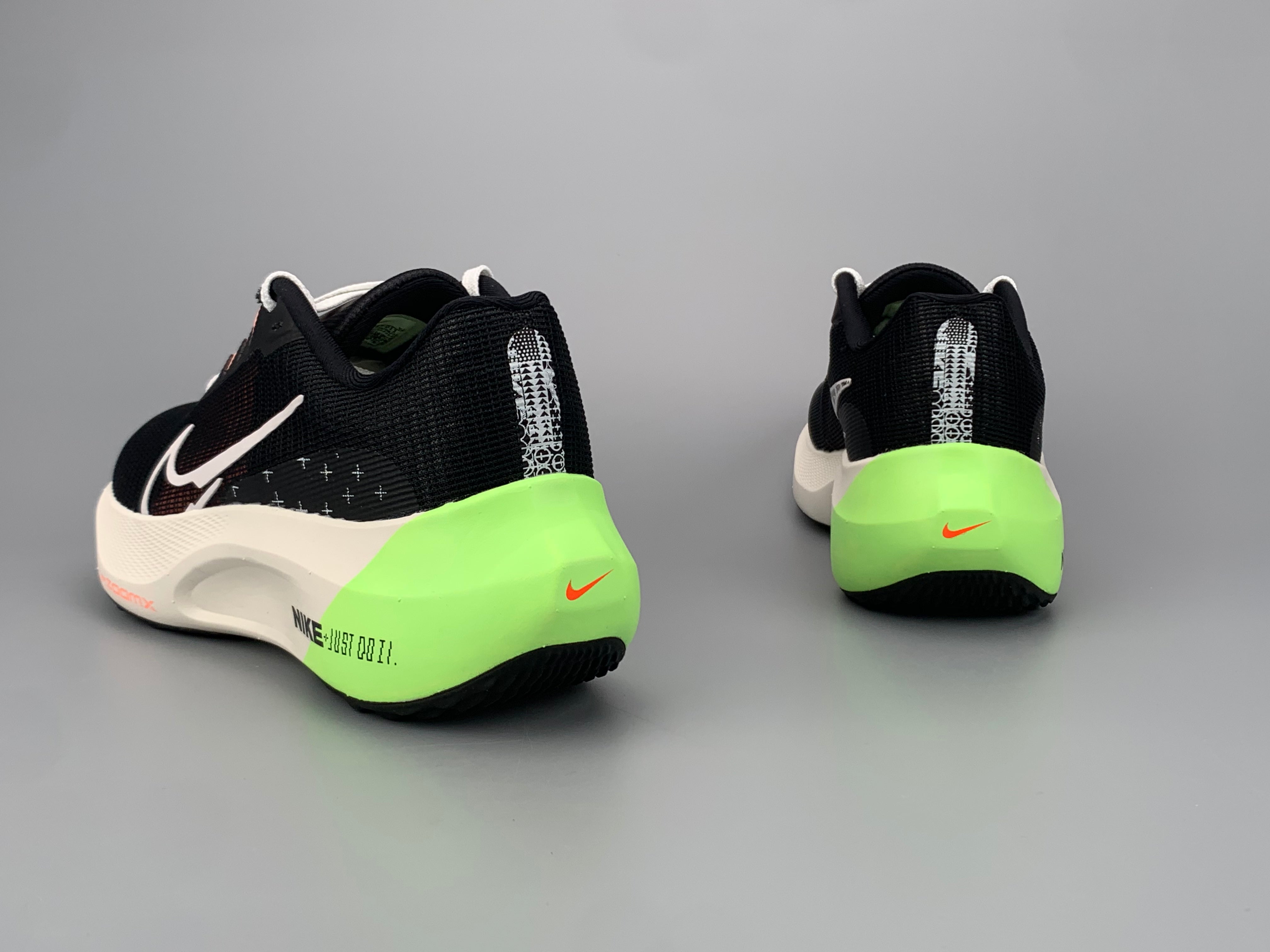 Nike Air ZoomX Fly 5 - Preto/Branco/Verde
