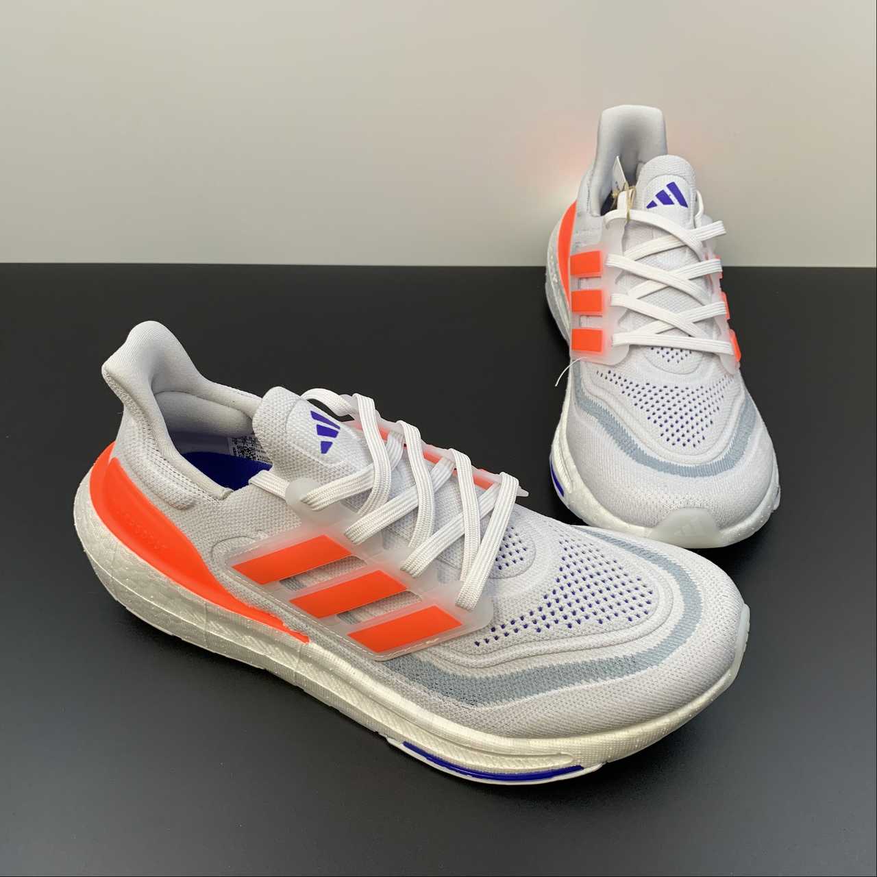Adidas Ultraboost Light 23 - Cinza/Laranja