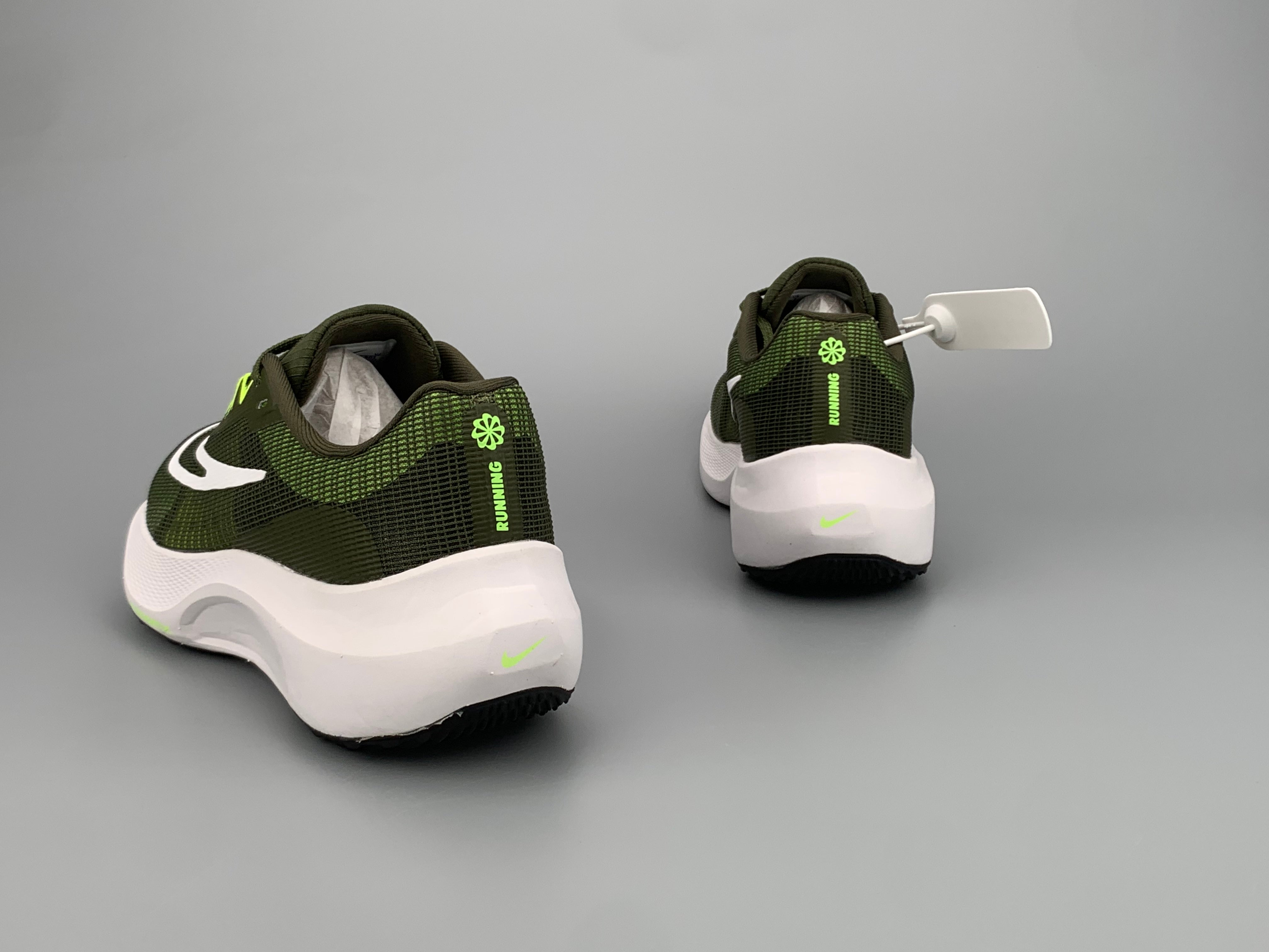 Nike Air ZoomX Fly 5 - Verde Militar/Branco