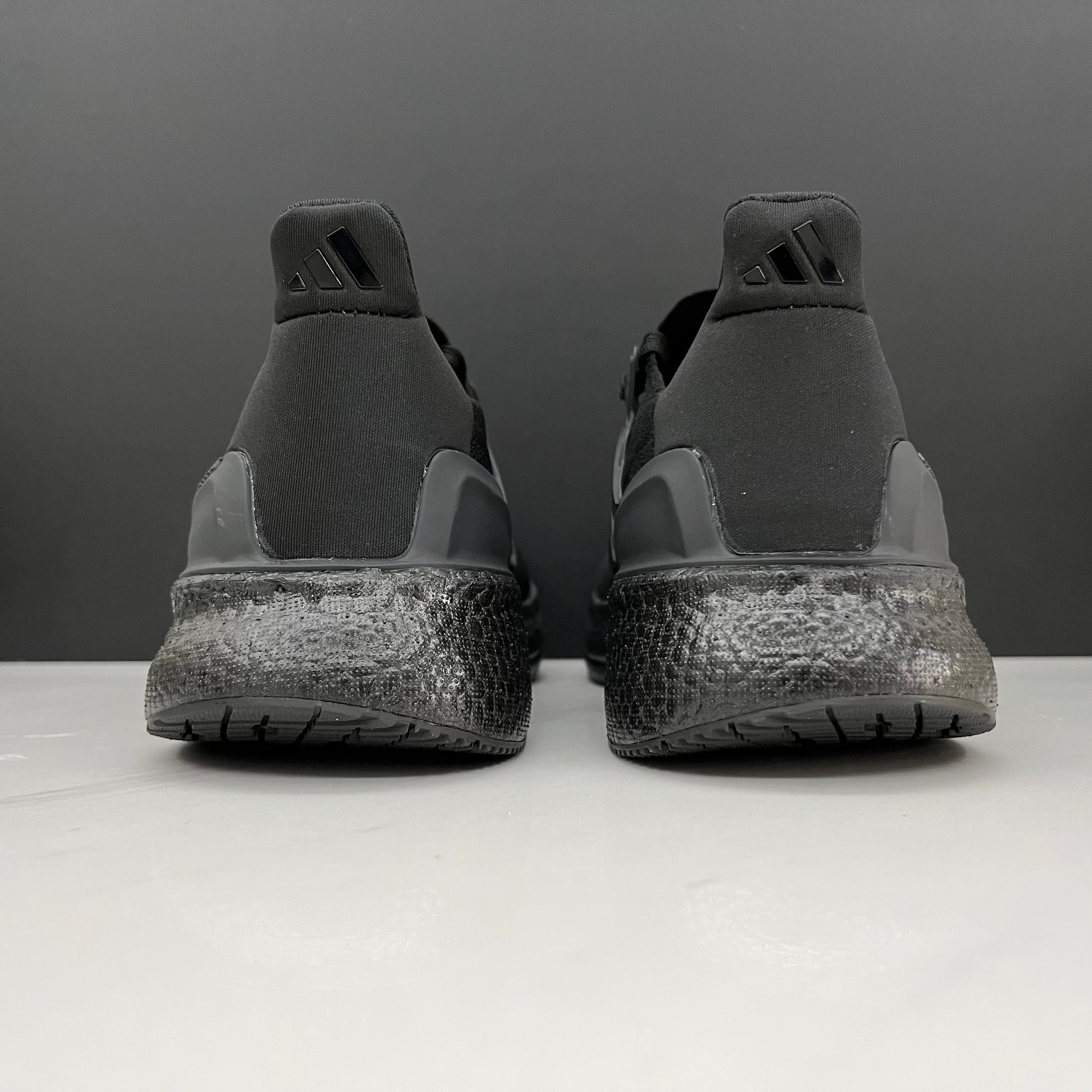 Adidas Ultraboost 5 - All Black