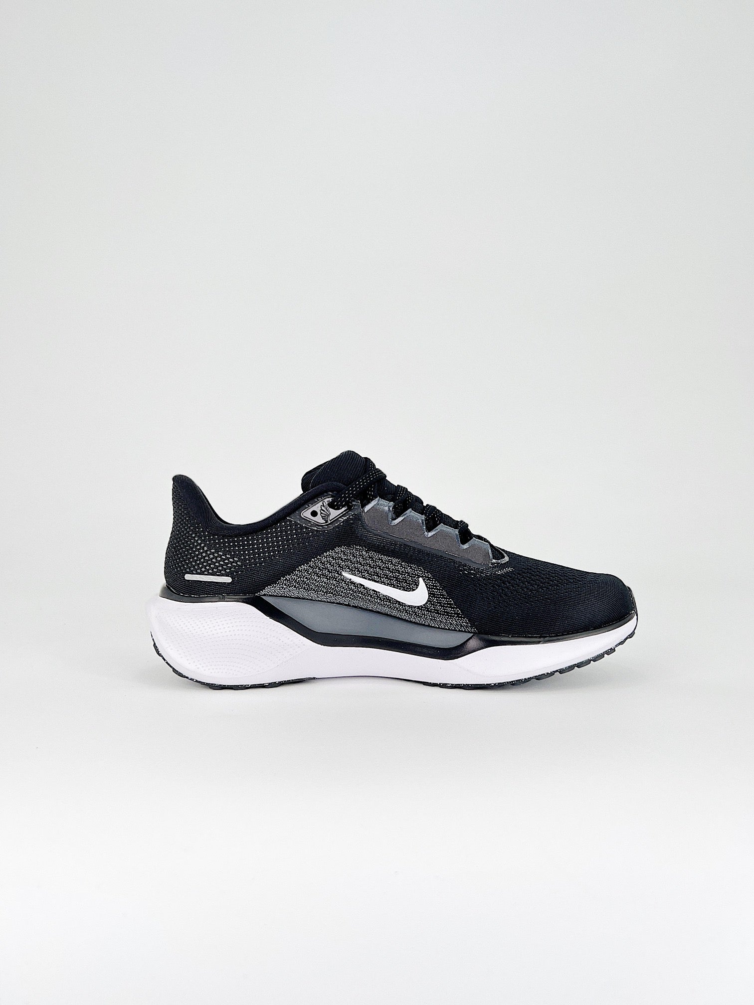 Nike Pegasus 41 - Preto/Branco