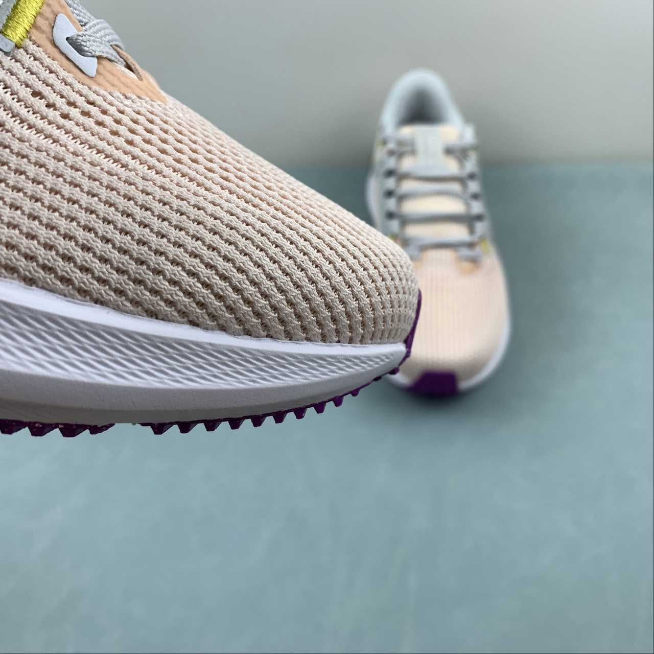 Nike Air Zoom Pegasus 40 - Bege/Roxo