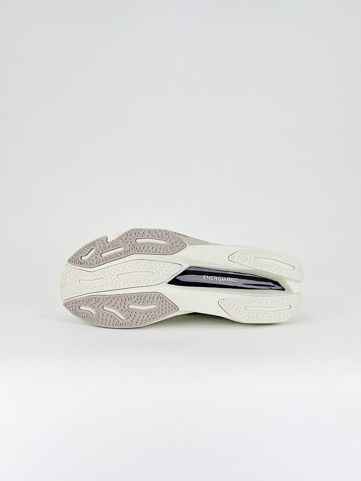 Tênis New Balance Fuelcell Supercomp Elite V4 - Branco