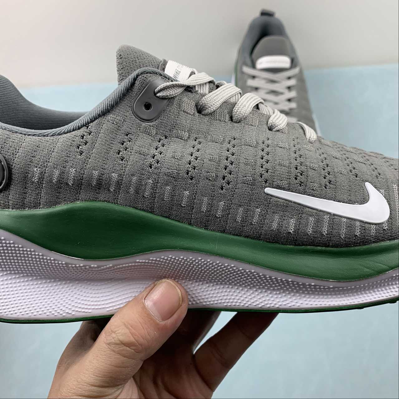 Nike Infinity Run 4 - Cinza/Branco