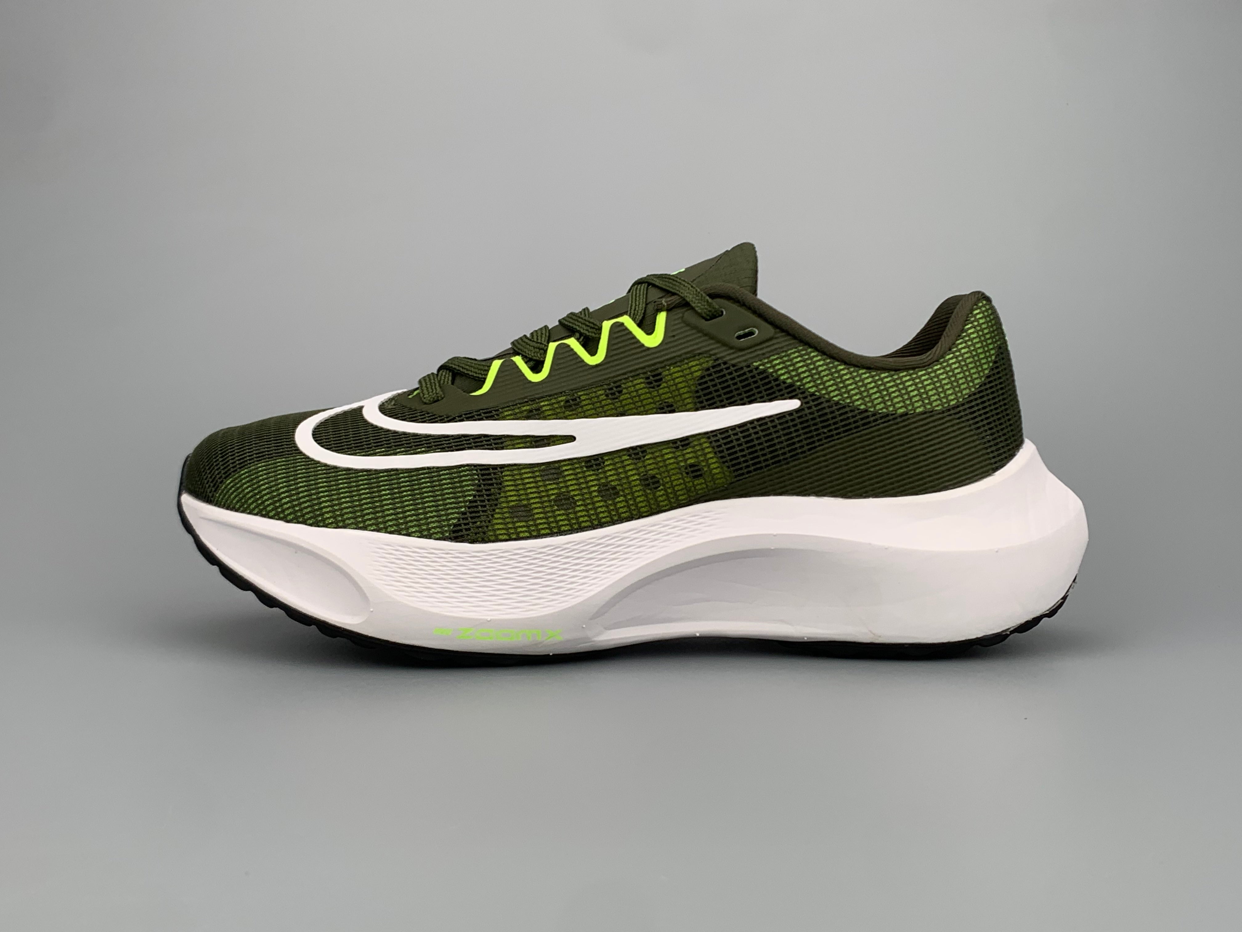 Nike Air ZoomX Fly 5 - Verde Militar/Branco