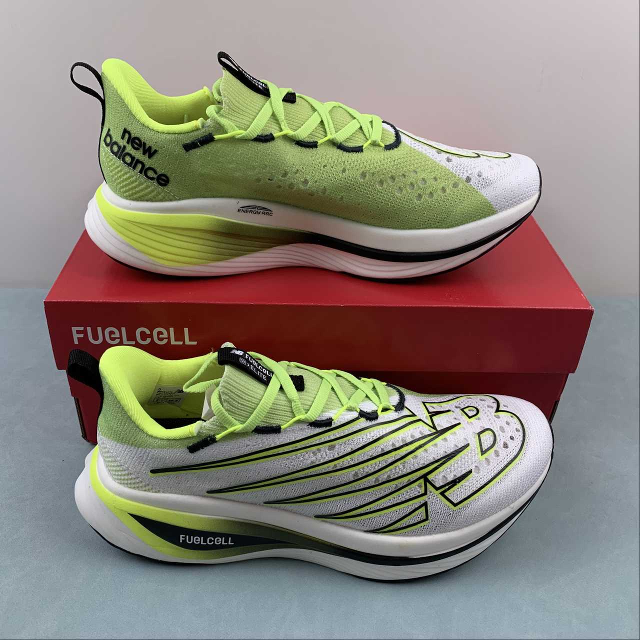 Tênis New Balance Fuelcell Supercomp Elite V3 - Branco/Verde