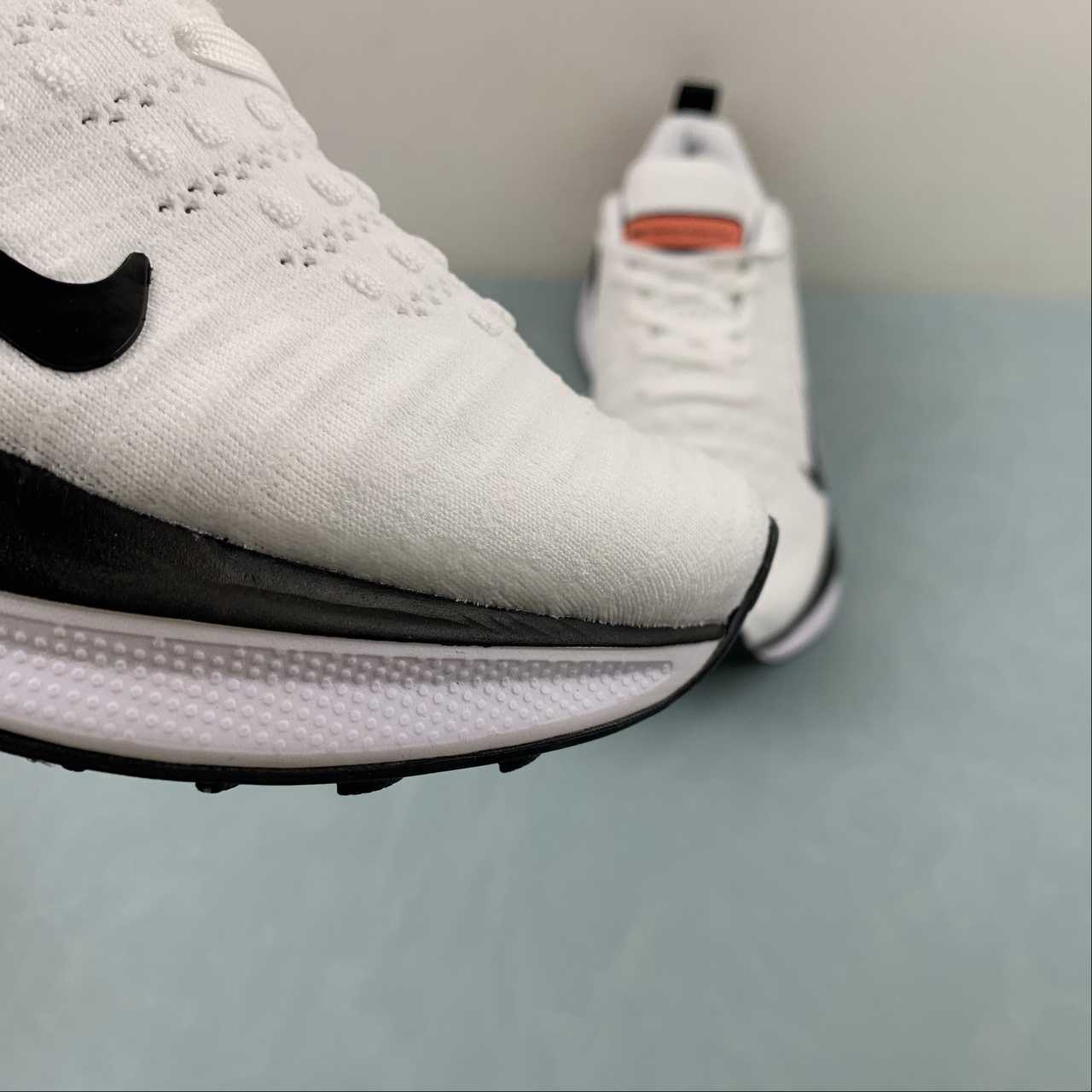 Nike Infinity Run 4 - Branco/Preto