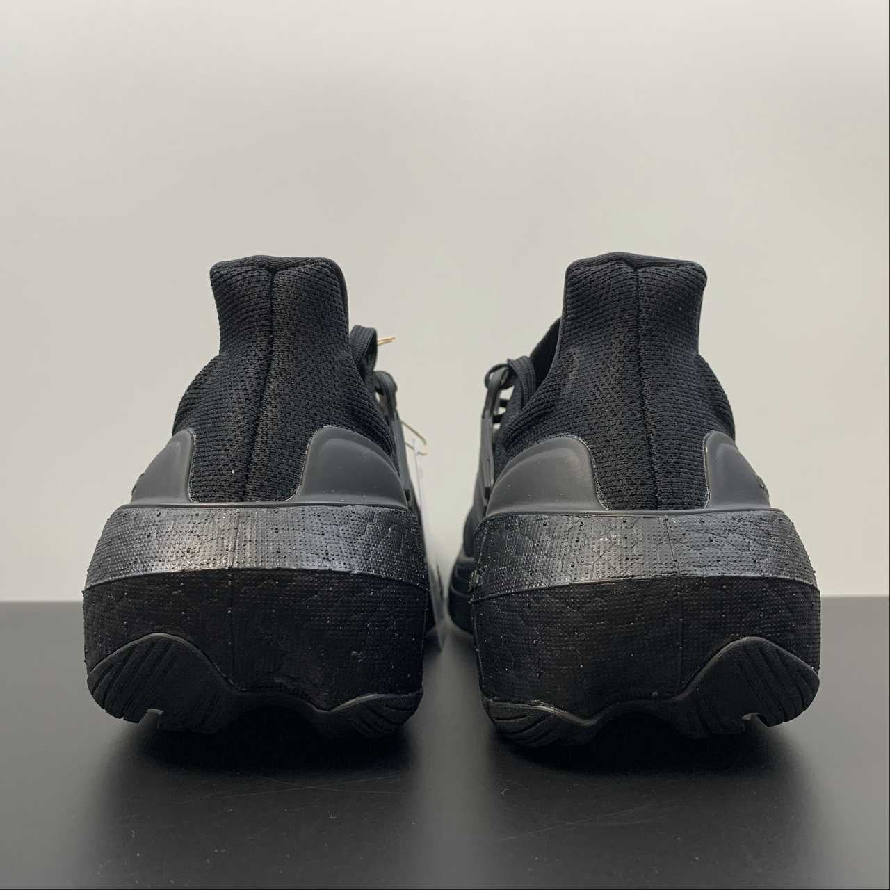 Adidas Ultraboost Light 23 - All Black
