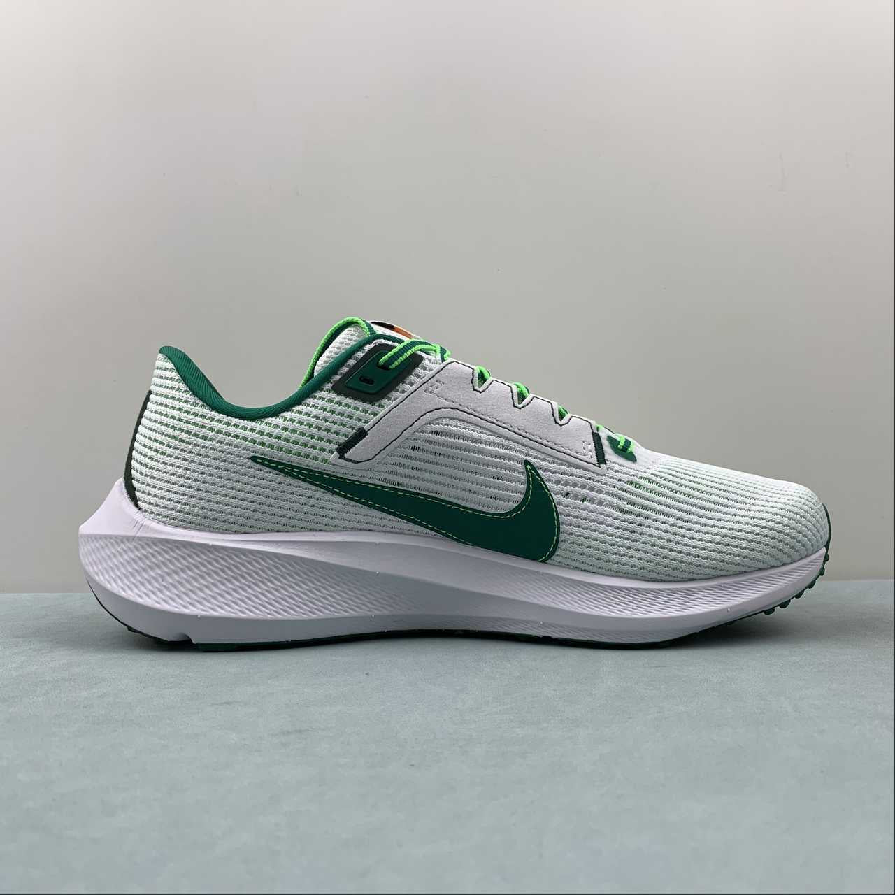 Nike Air Zoom Pegasus 40 - Branco/Verde