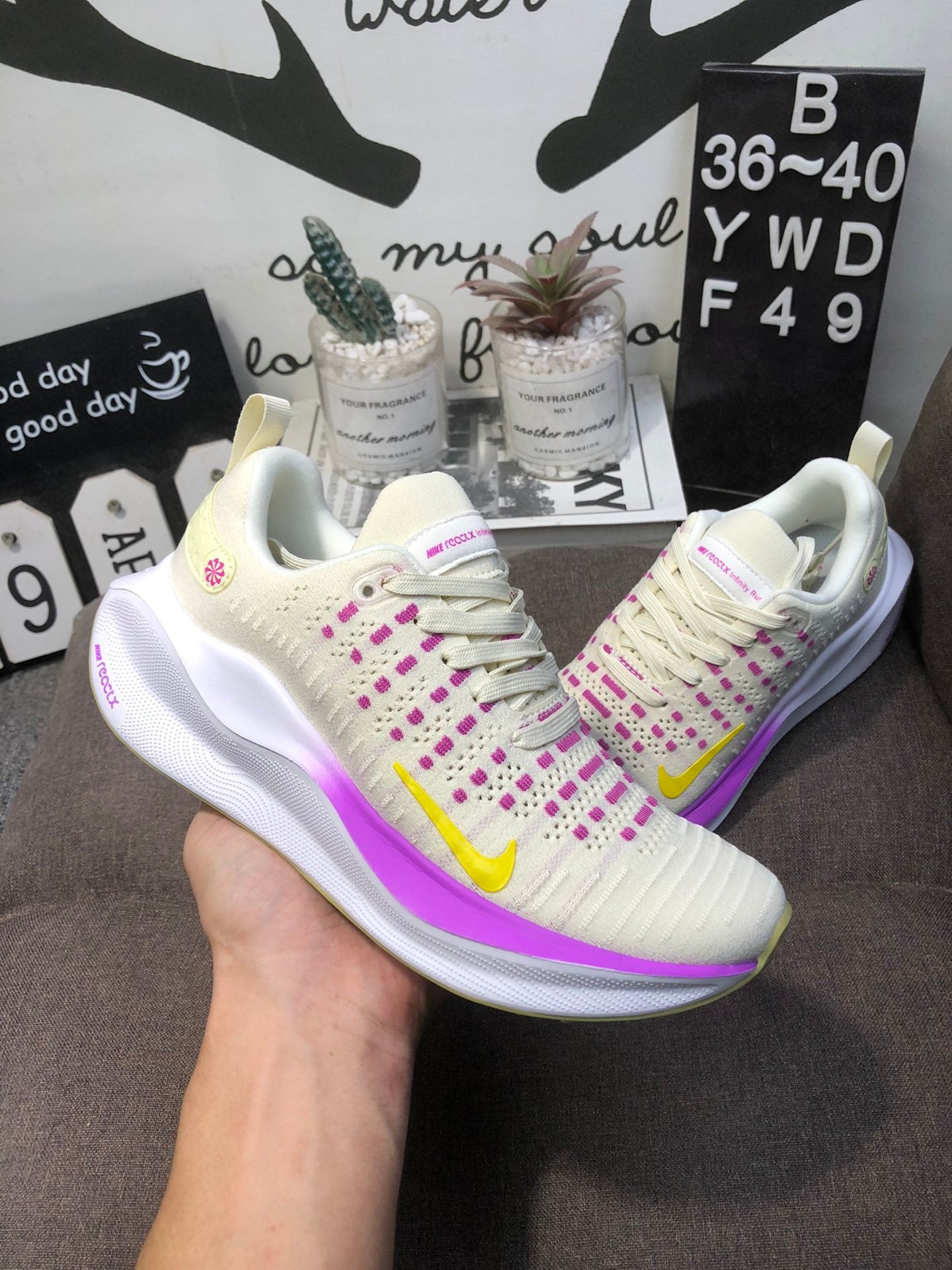 Nike Infinity Run 4 - Branco/Roxo
