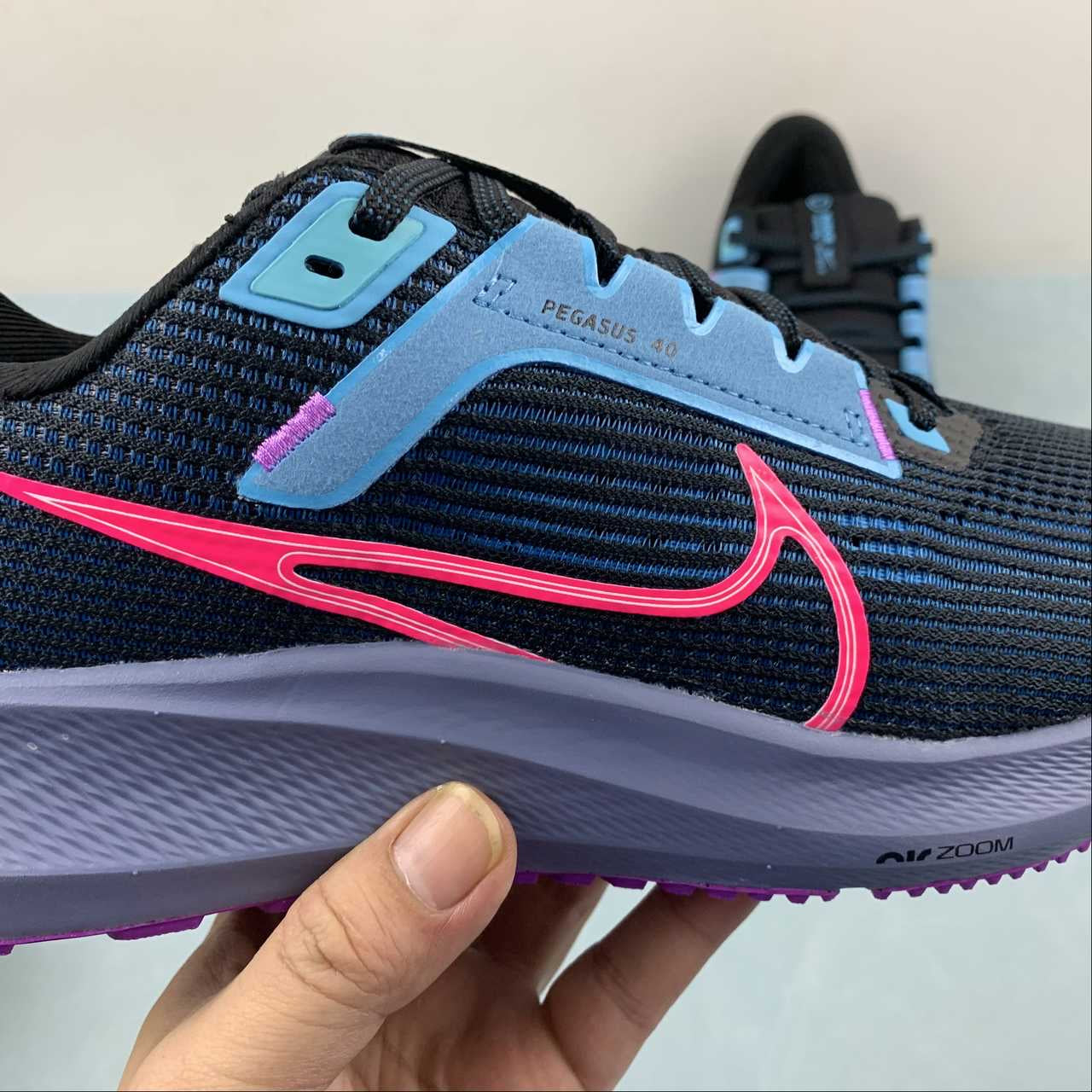 Nike Air Zoom Pegasus 40 - Preto/Azul/Rosa