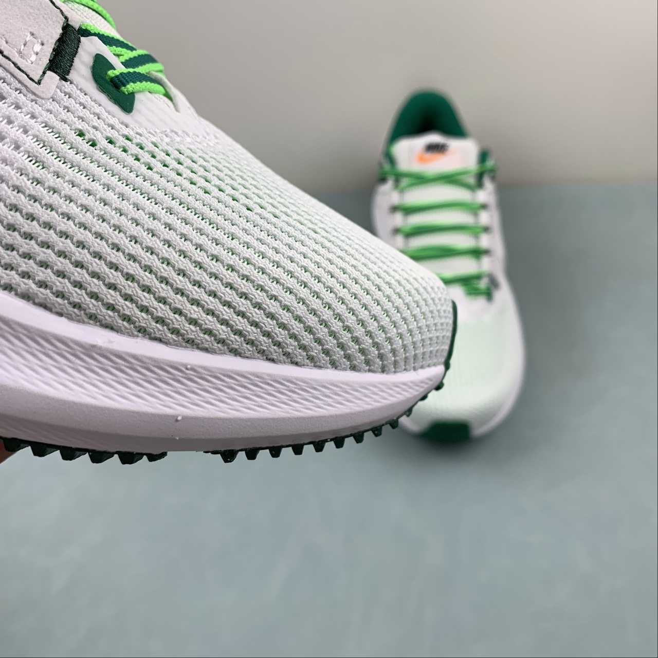 Nike Air Zoom Pegasus 40 - Branco/Verde