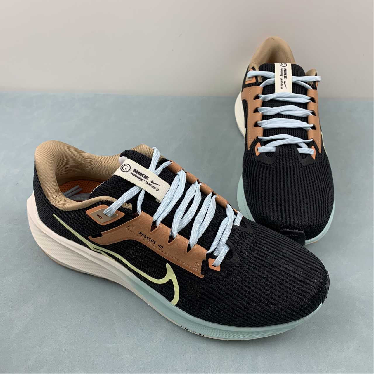 Nike Air Zoom Pegasus 40 - Preto/Marrom