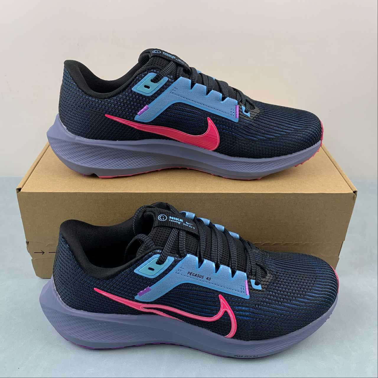 Nike Air Zoom Pegasus 40 - Preto/Azul/Rosa