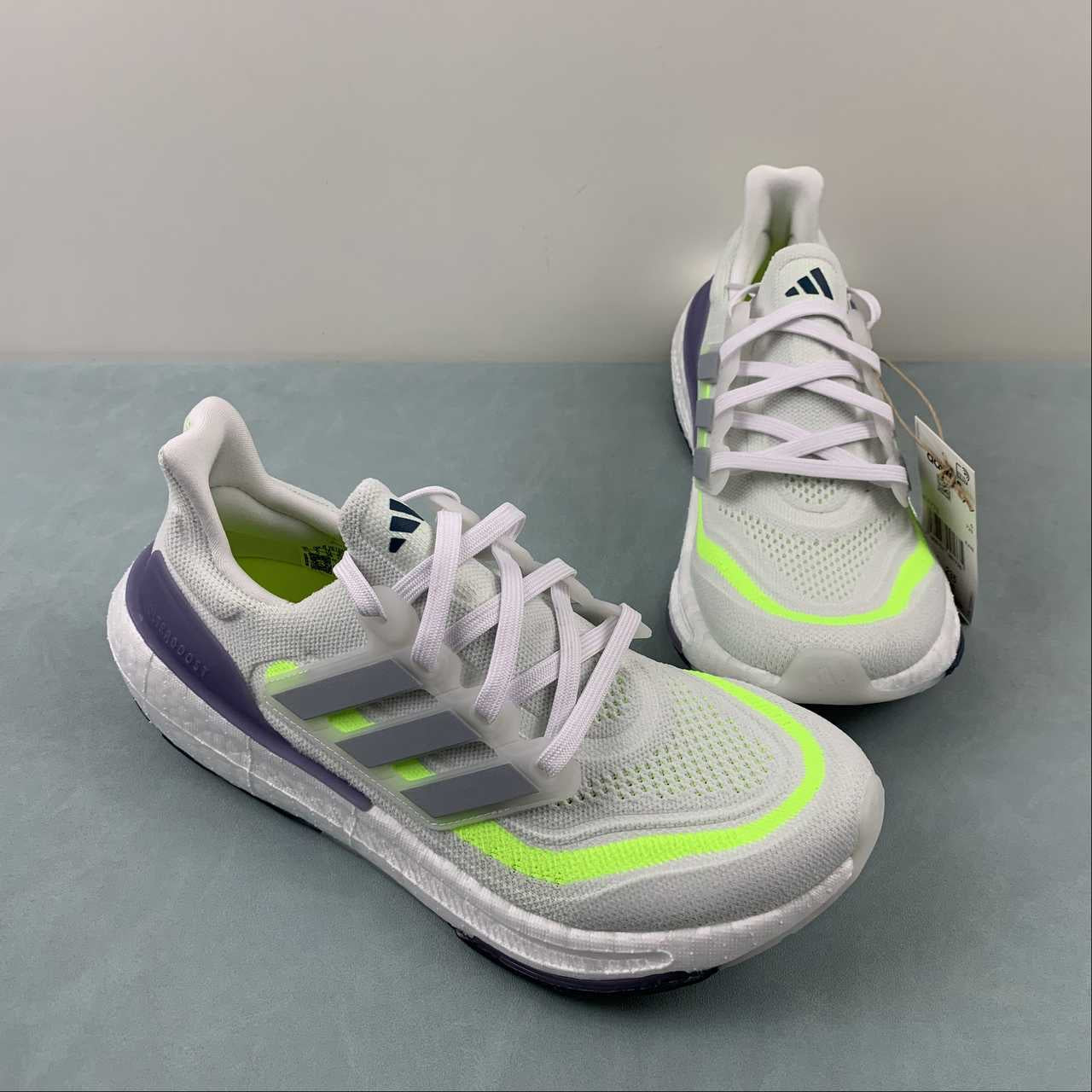 Adidas Ultraboost Light 23 - Cinza/Verde