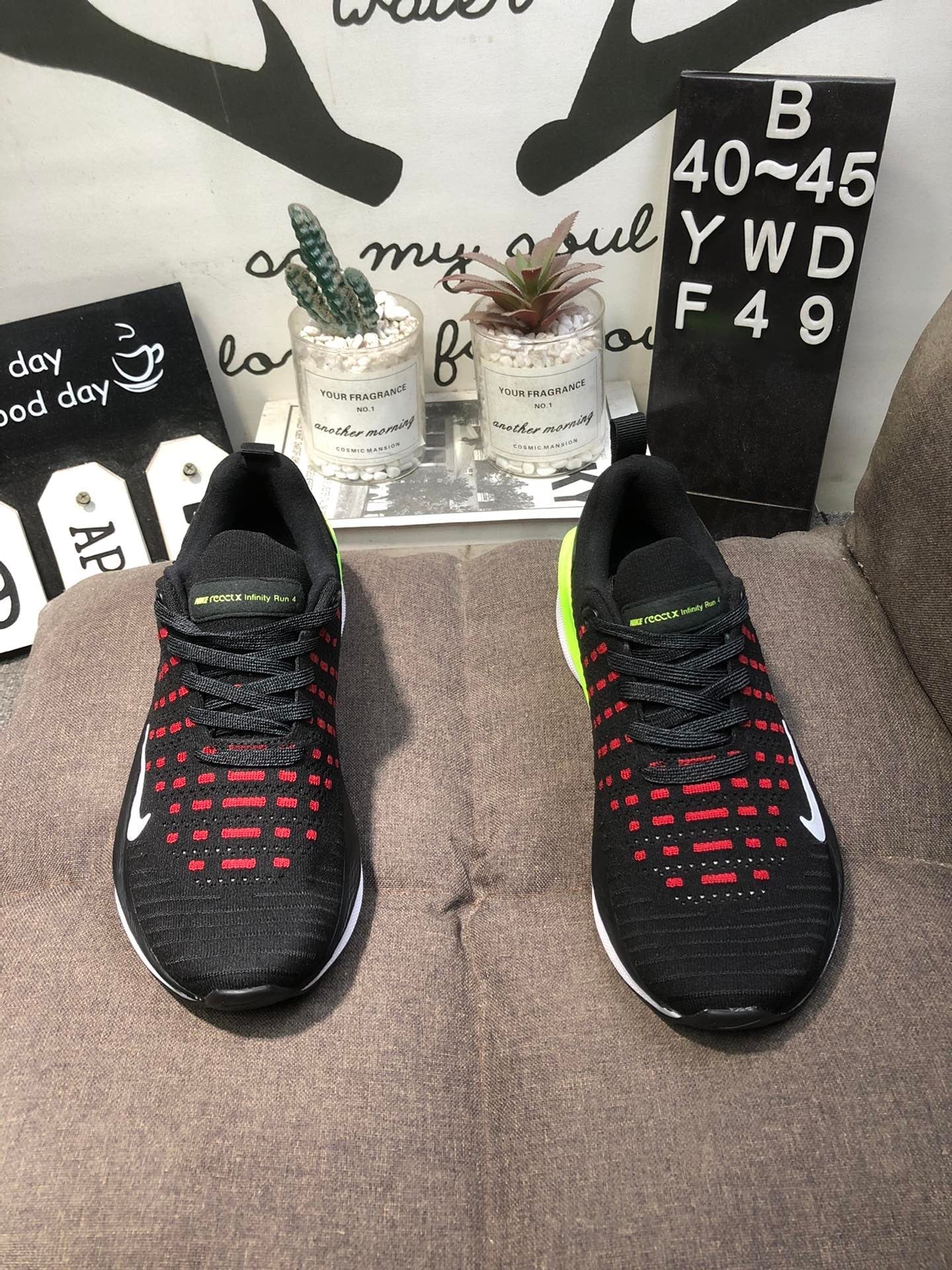 Nike Infinity Run 4 - Preto/Vermelho