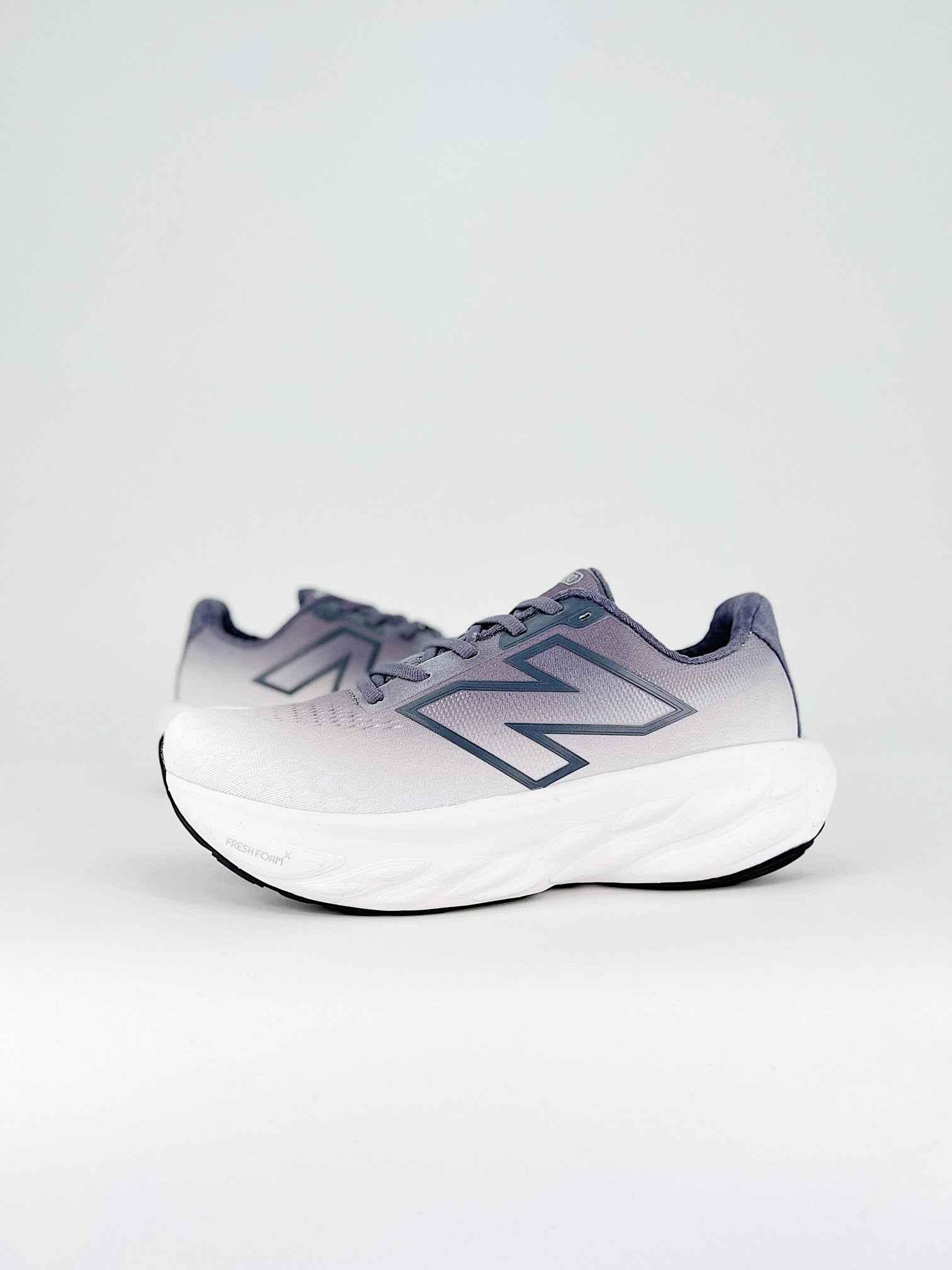 New Balance Fresh Foam X 1080 V14 - Cinza/Branco