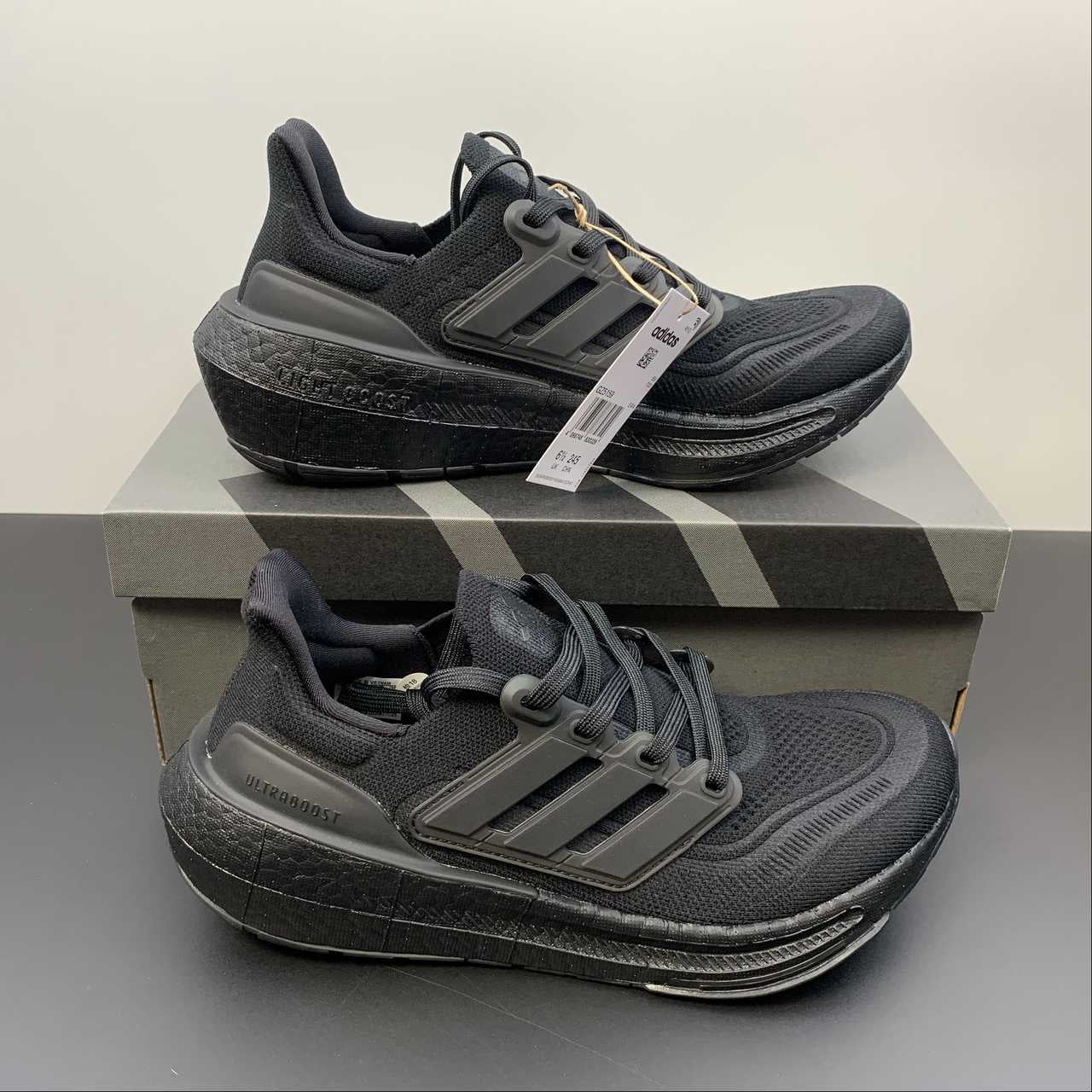 Adidas Ultraboost Light 23 - All Black