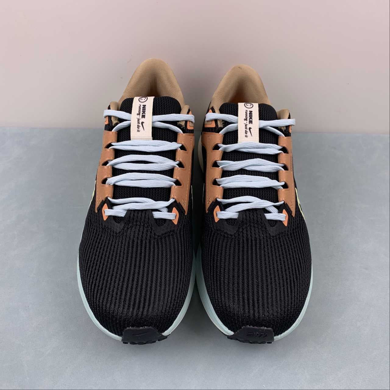 Nike Air Zoom Pegasus 40 - Preto/Marrom