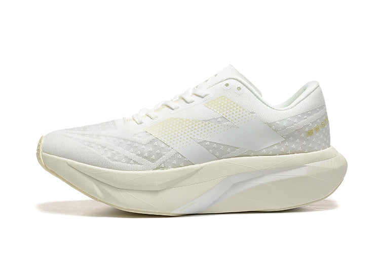 Tênis New Balance Fuelcell Supercomp Elite V4 - Branco