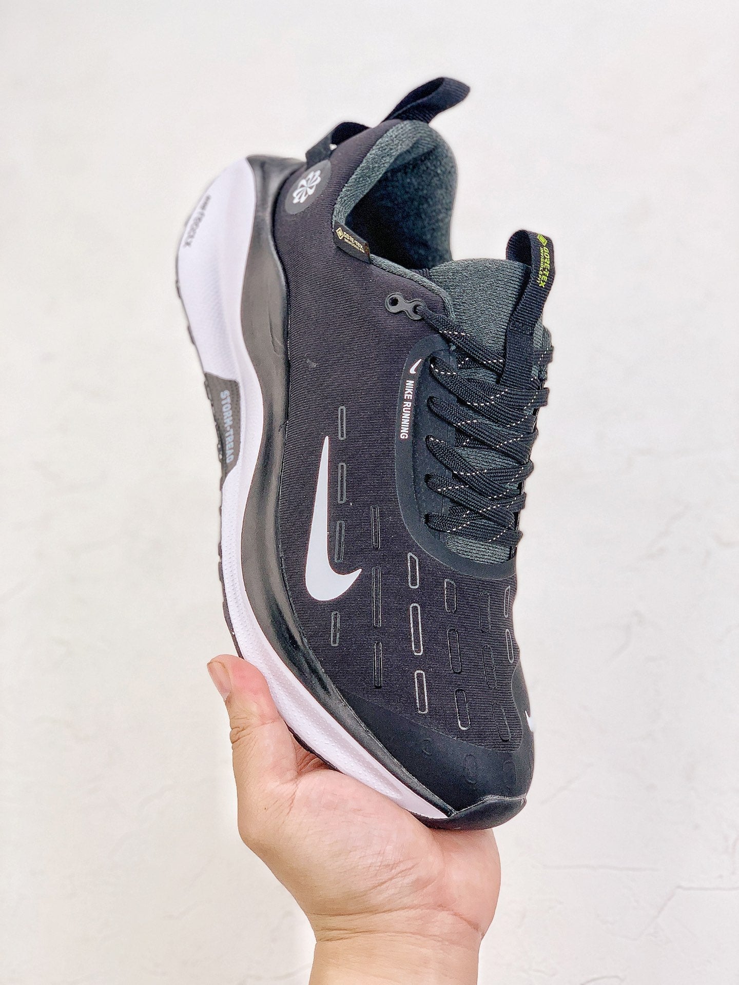 Nike Infinity Run 4 'Goretex' - Preto/Branco