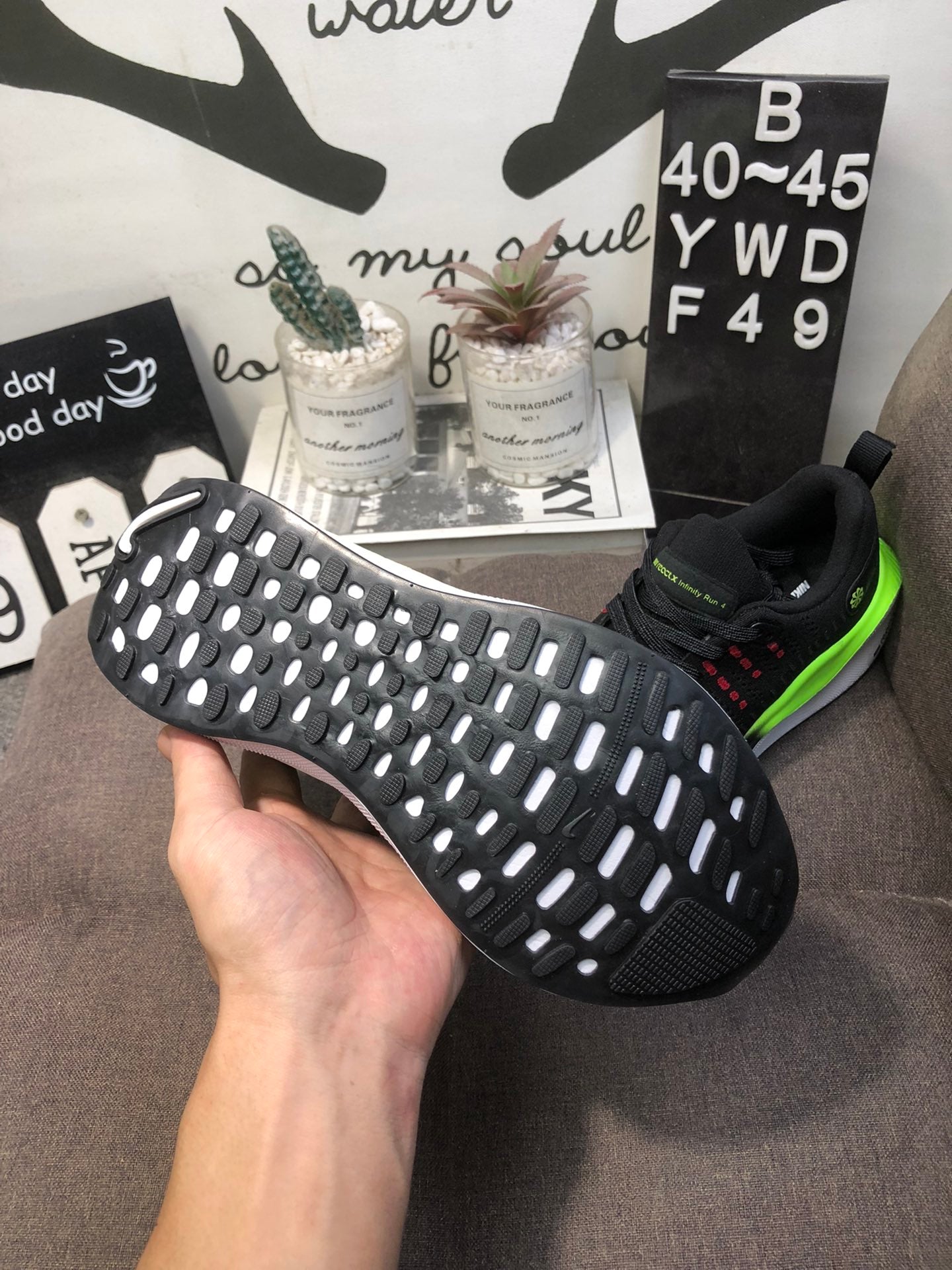 Nike Infinity Run 4 - Preto/Vermelho