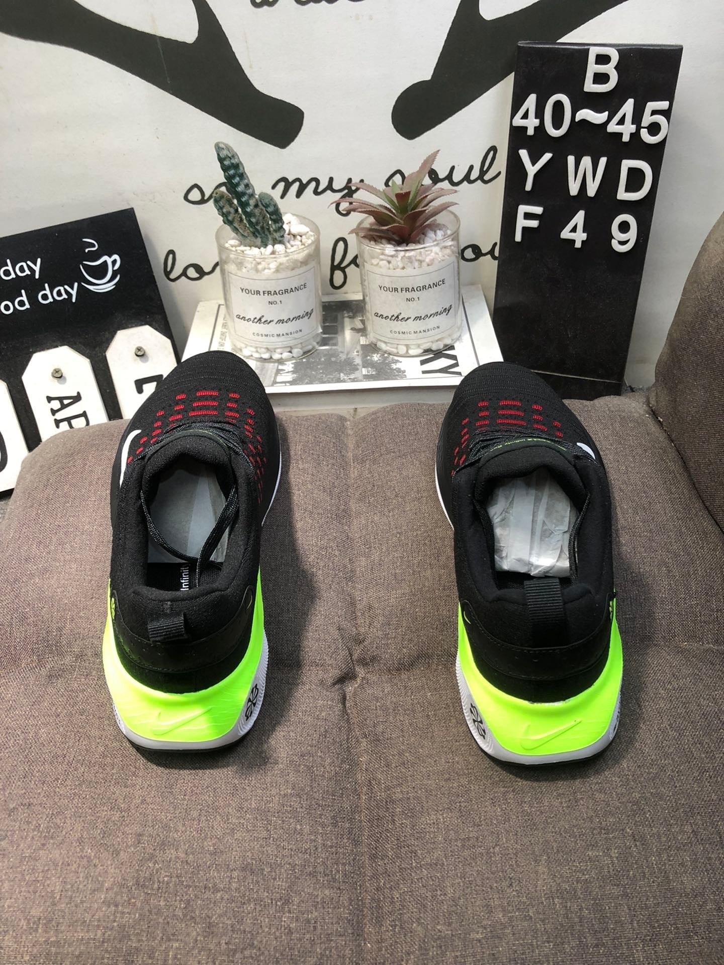 Nike Infinity Run 4 - Preto/Vermelho