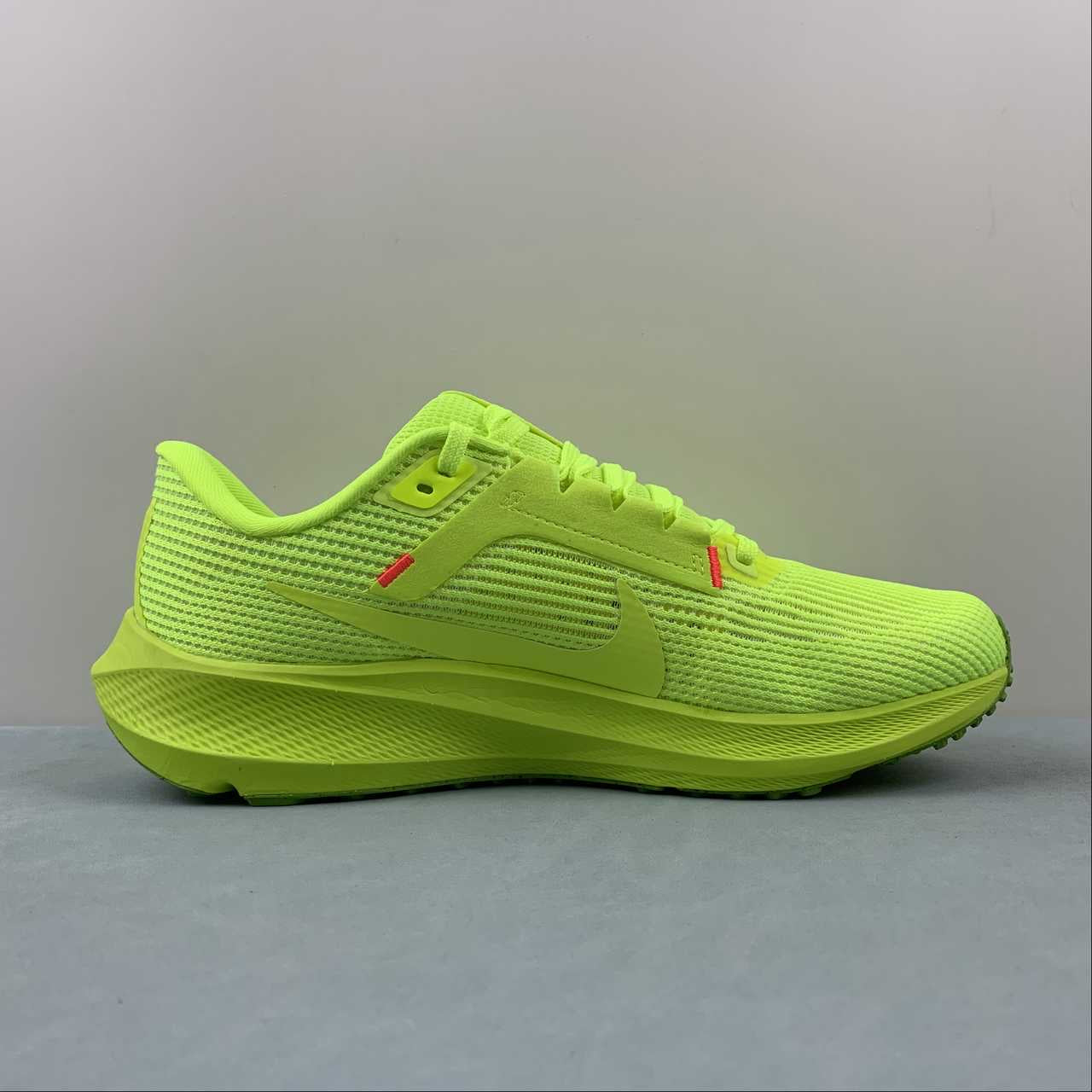 Nike Air Zoom Pegasus 40 - Verde Limão