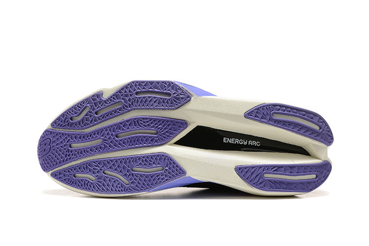 Tênis New Balance Fuelcell Supercomp Elite V4 - Preto/Roxo