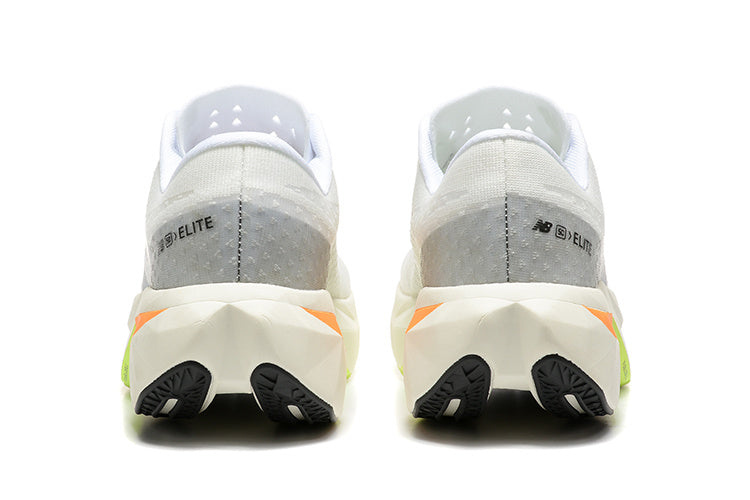 Tênis New Balance Fuelcell Supercomp Elite V4 - Branco/Cinza