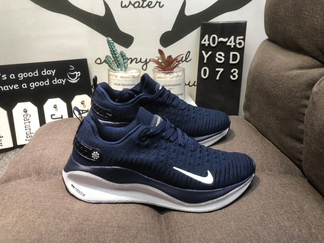 Nike Infinity Run 4 - Preto/Branco