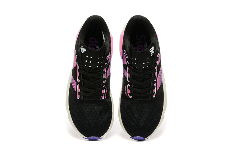 Tênis New Balance Fuelcell Supercomp Elite V4 - Preto/Roxo