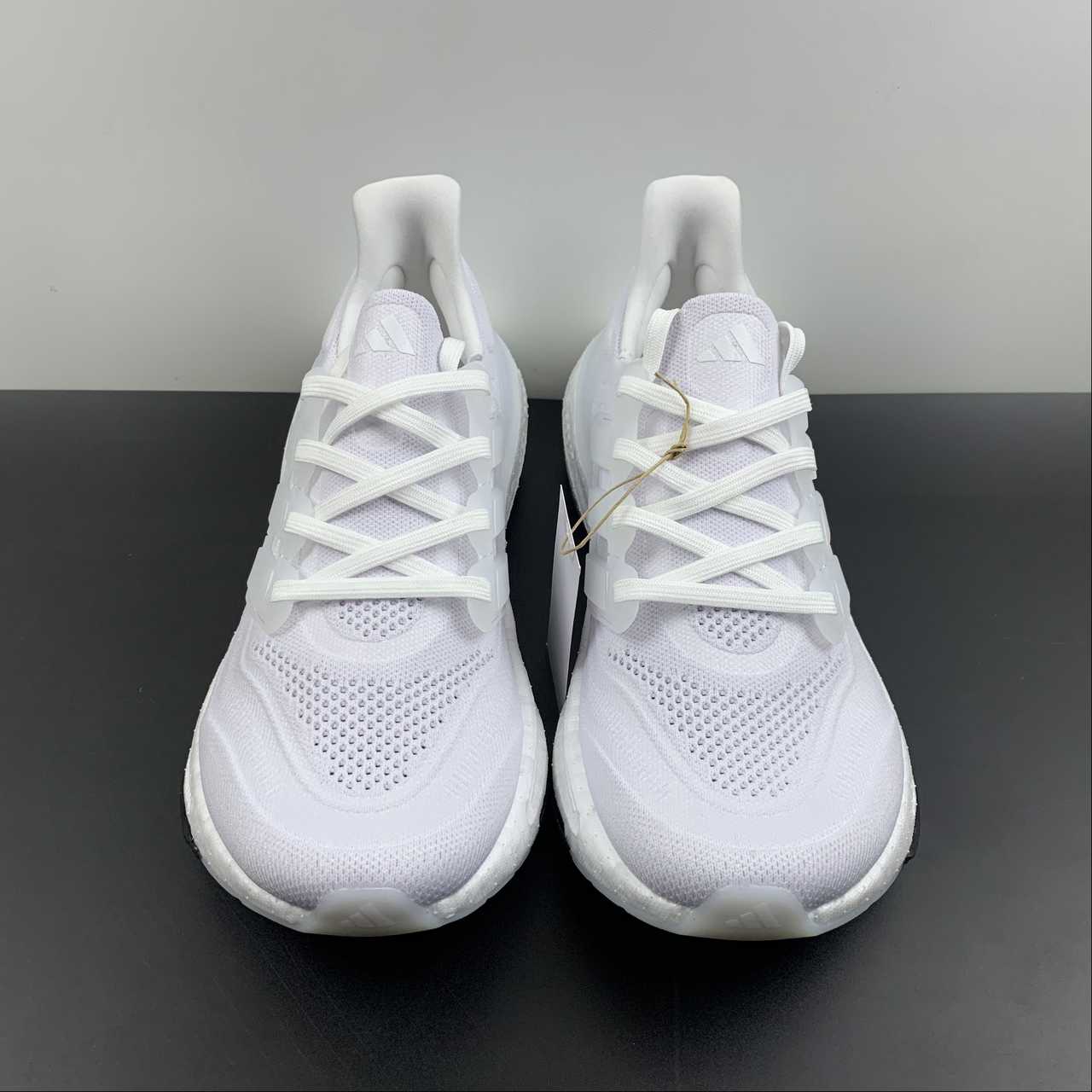 Adidas Ultraboost Light 23 - Branco