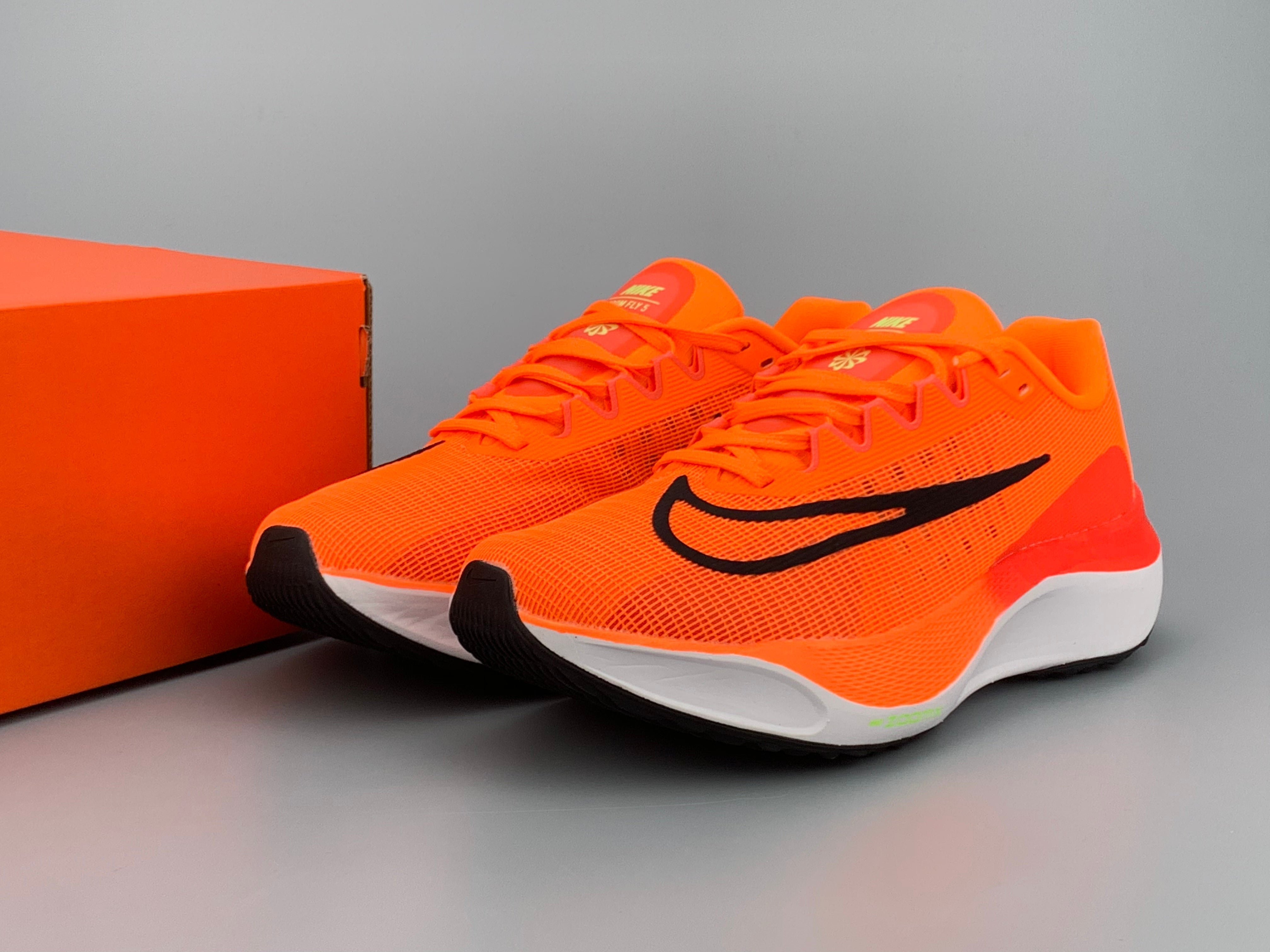 Nike Air ZoomX Fly 5 - Laranja/Branco