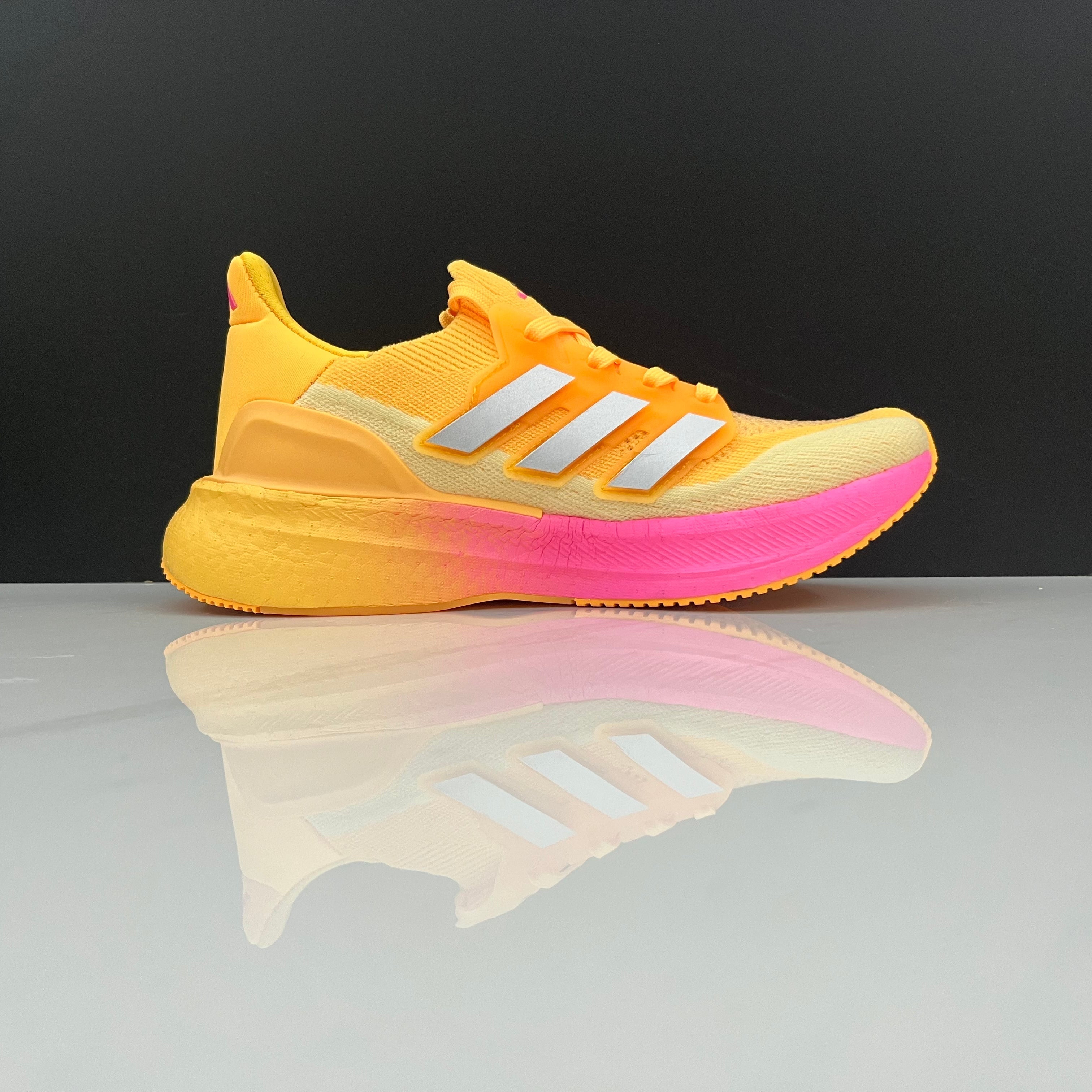 Adidas Ultraboost 5 - Laranja/Rosa
