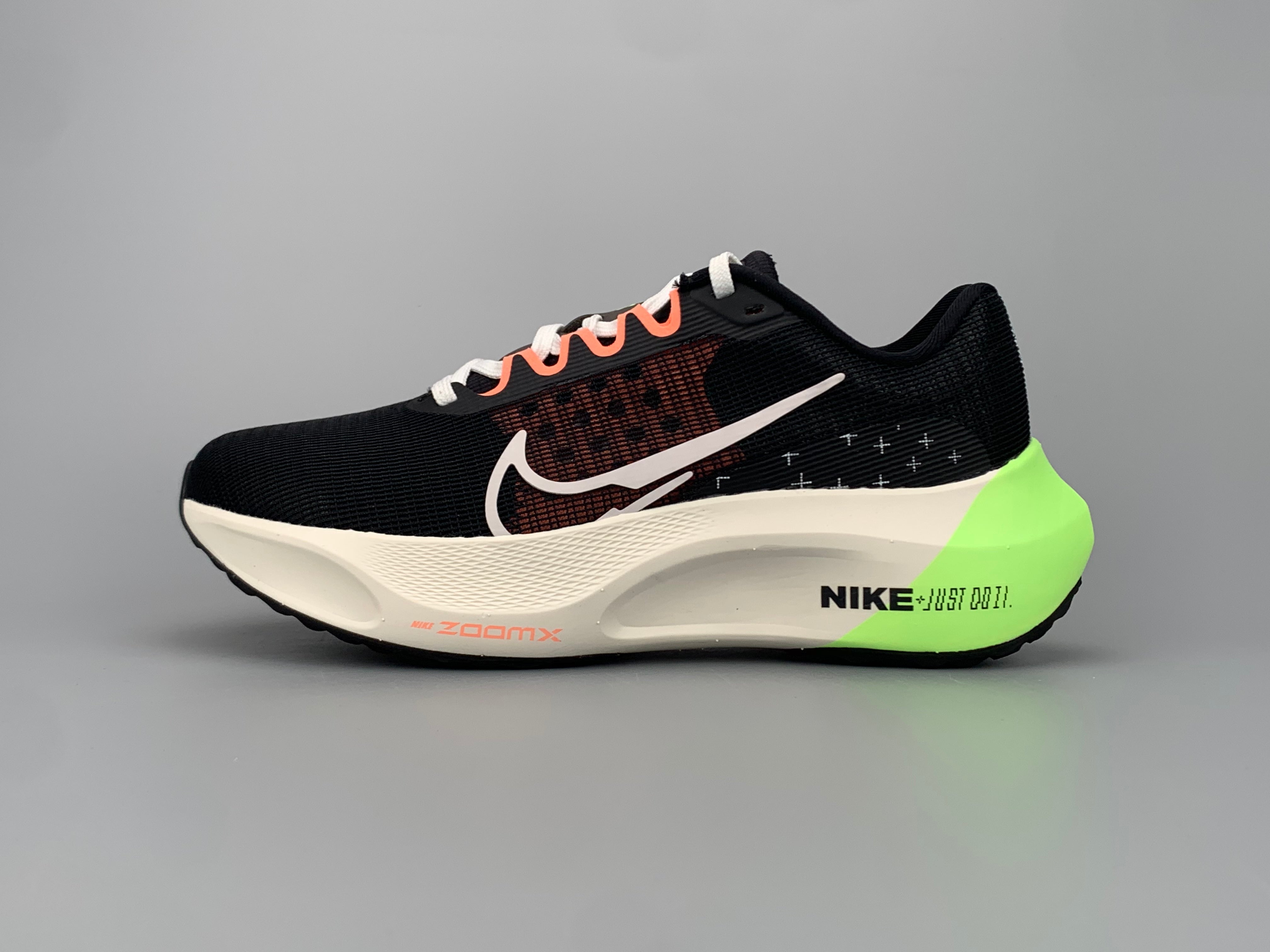 Nike Air ZoomX Fly 5 - Preto/Branco/Verde