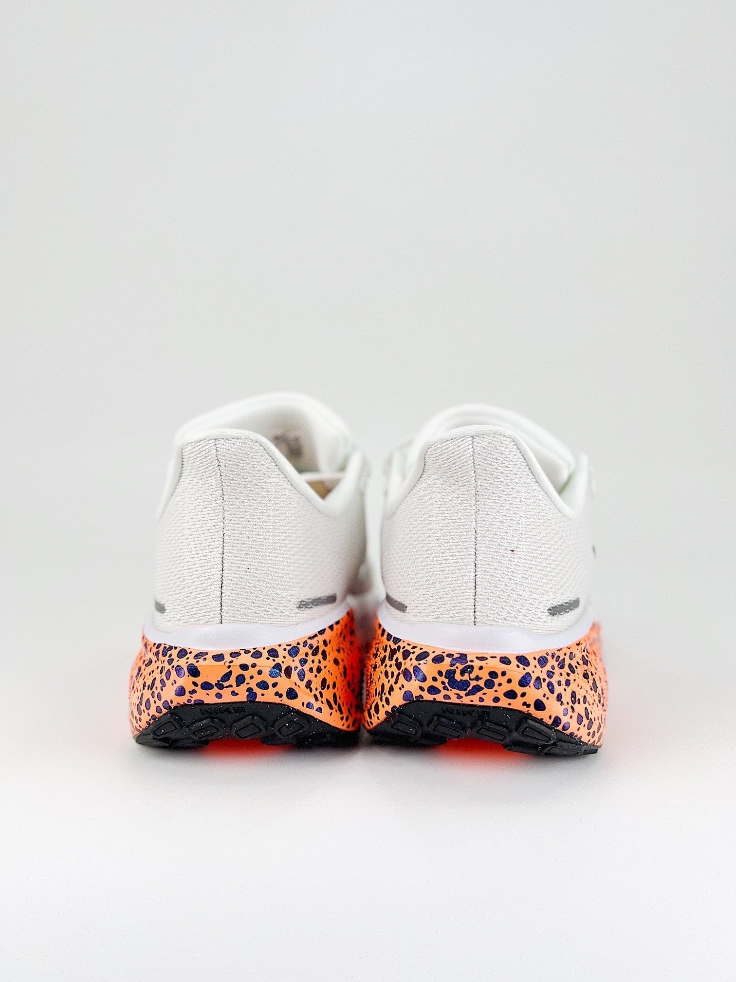 Nike Pegasus 41 - Branco/Laranja/Preto