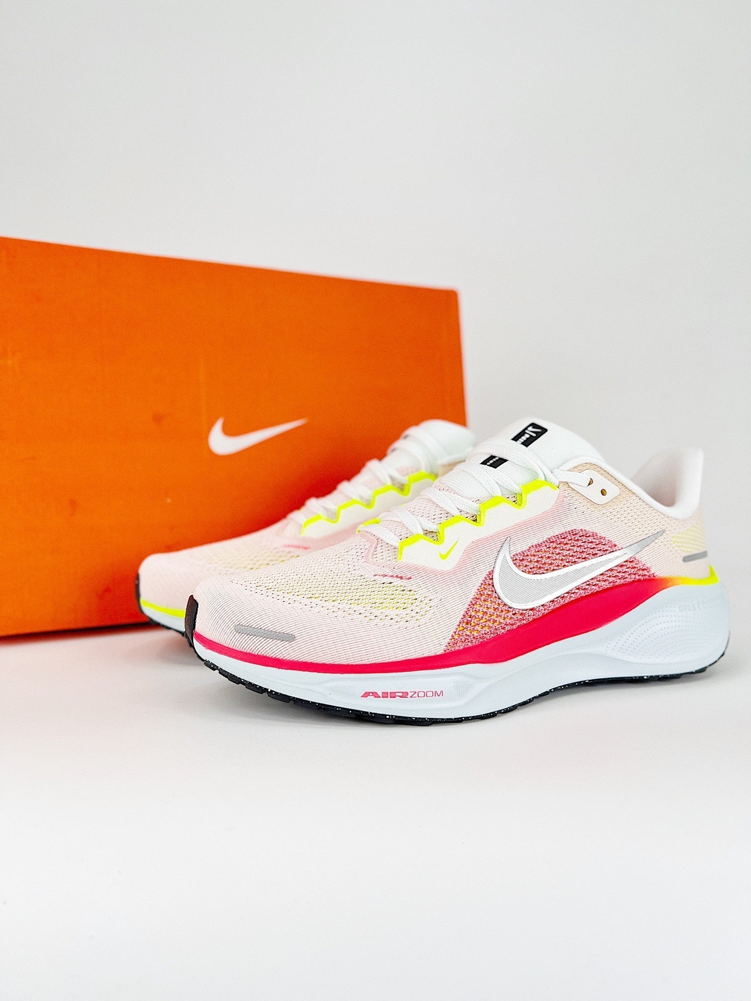 Nike Pegasus 41 - Branco/Vermelho