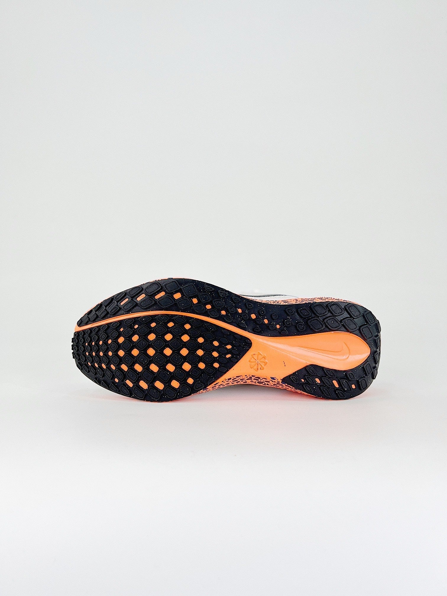 Nike Pegasus 41 - Branco/Laranja/Preto