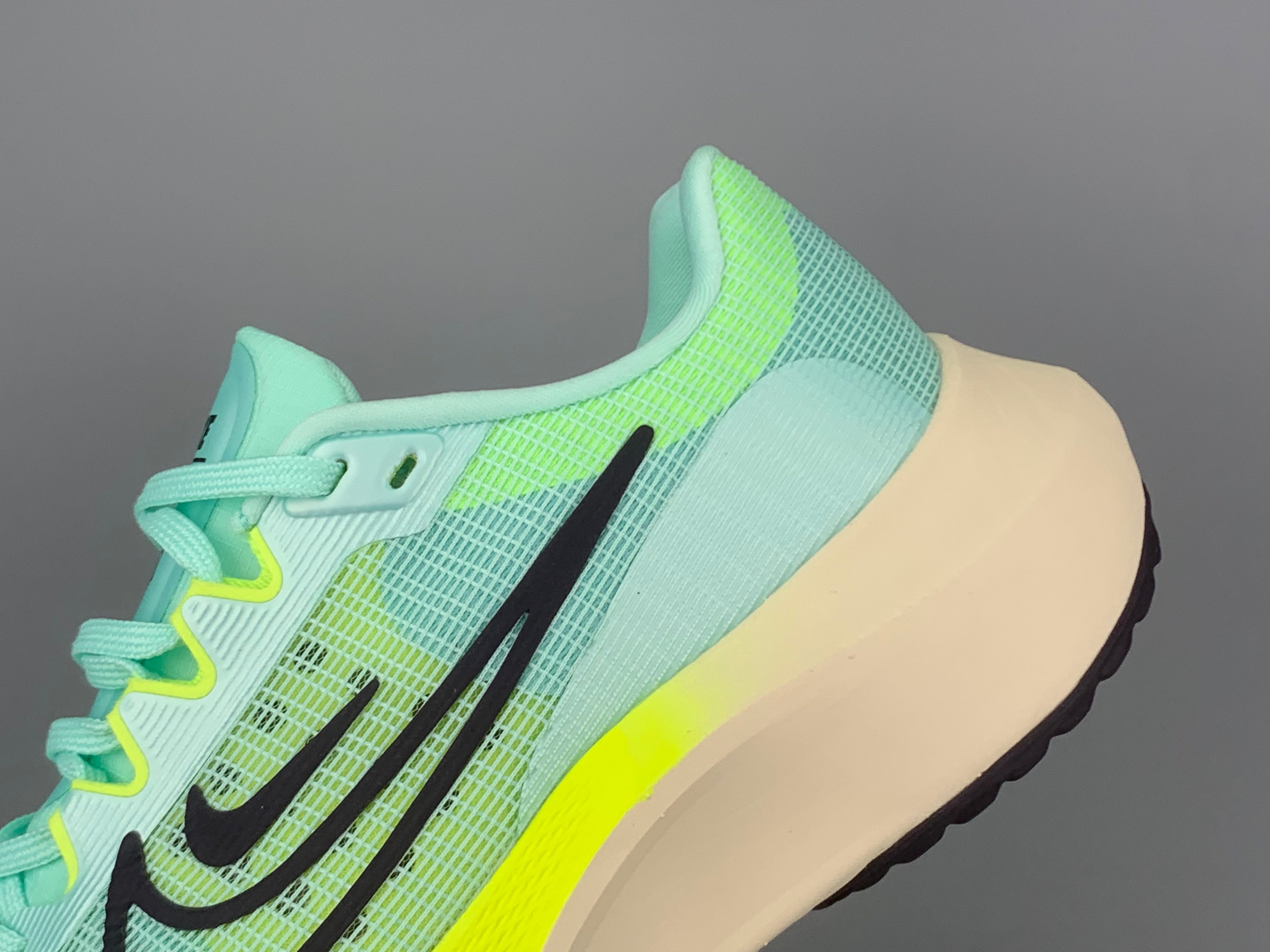 Nike Air ZoomX Fly 5 'Mint Foam' Verde 2