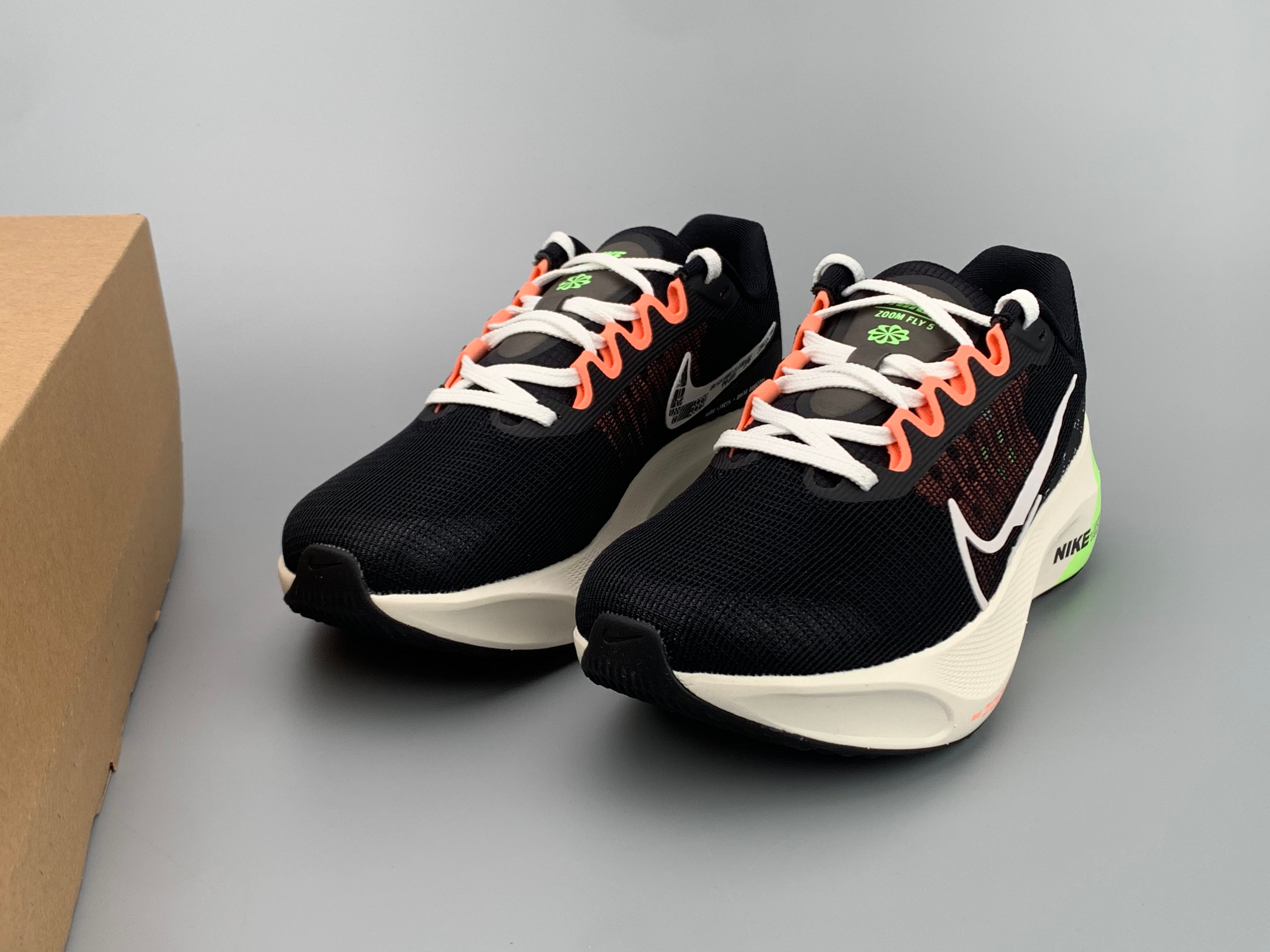 Nike Air ZoomX Fly 5 - Preto/Branco/Verde