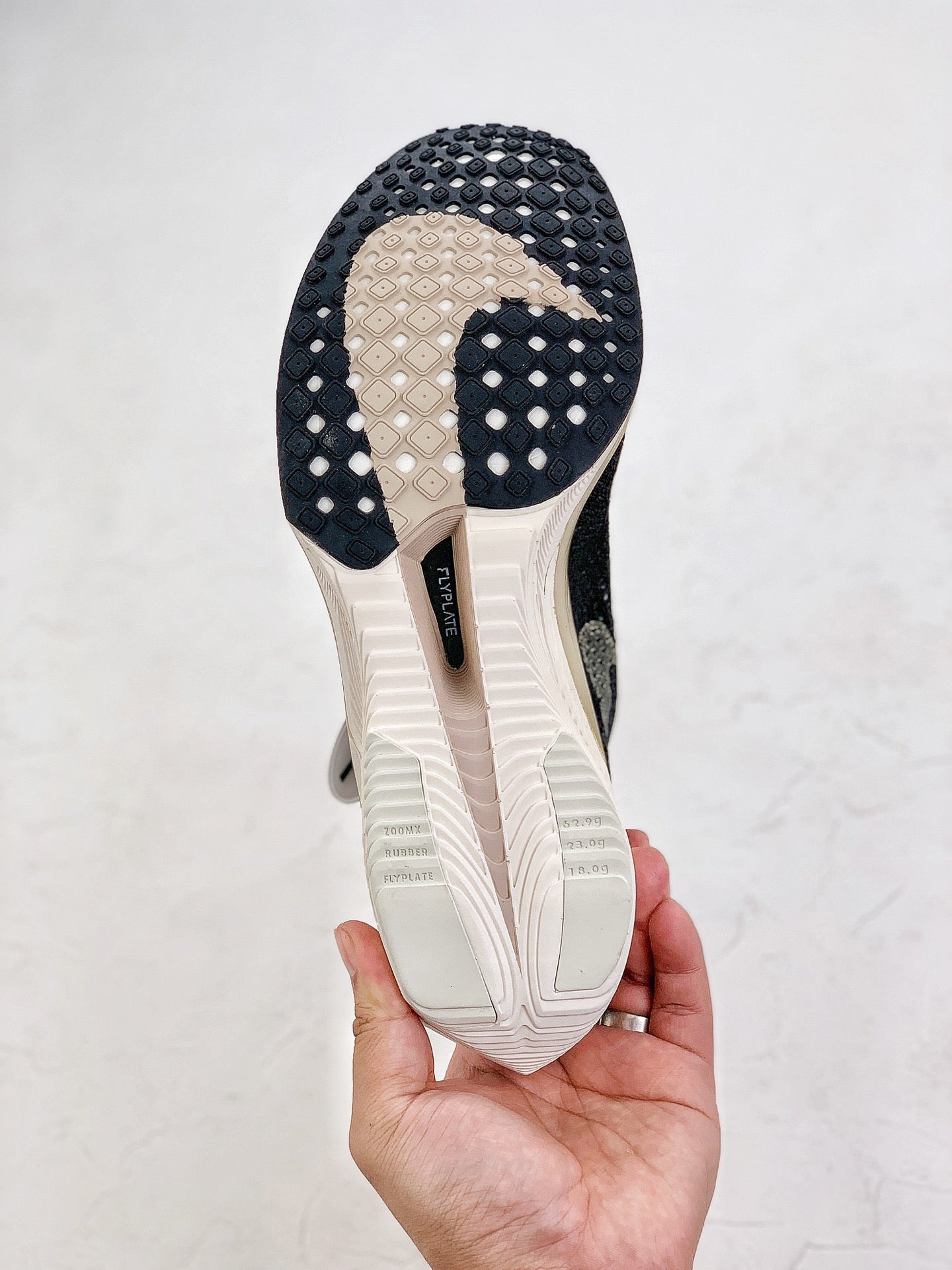 Nike Air Zoom X Vaporfly 3 - Preto/Bege
