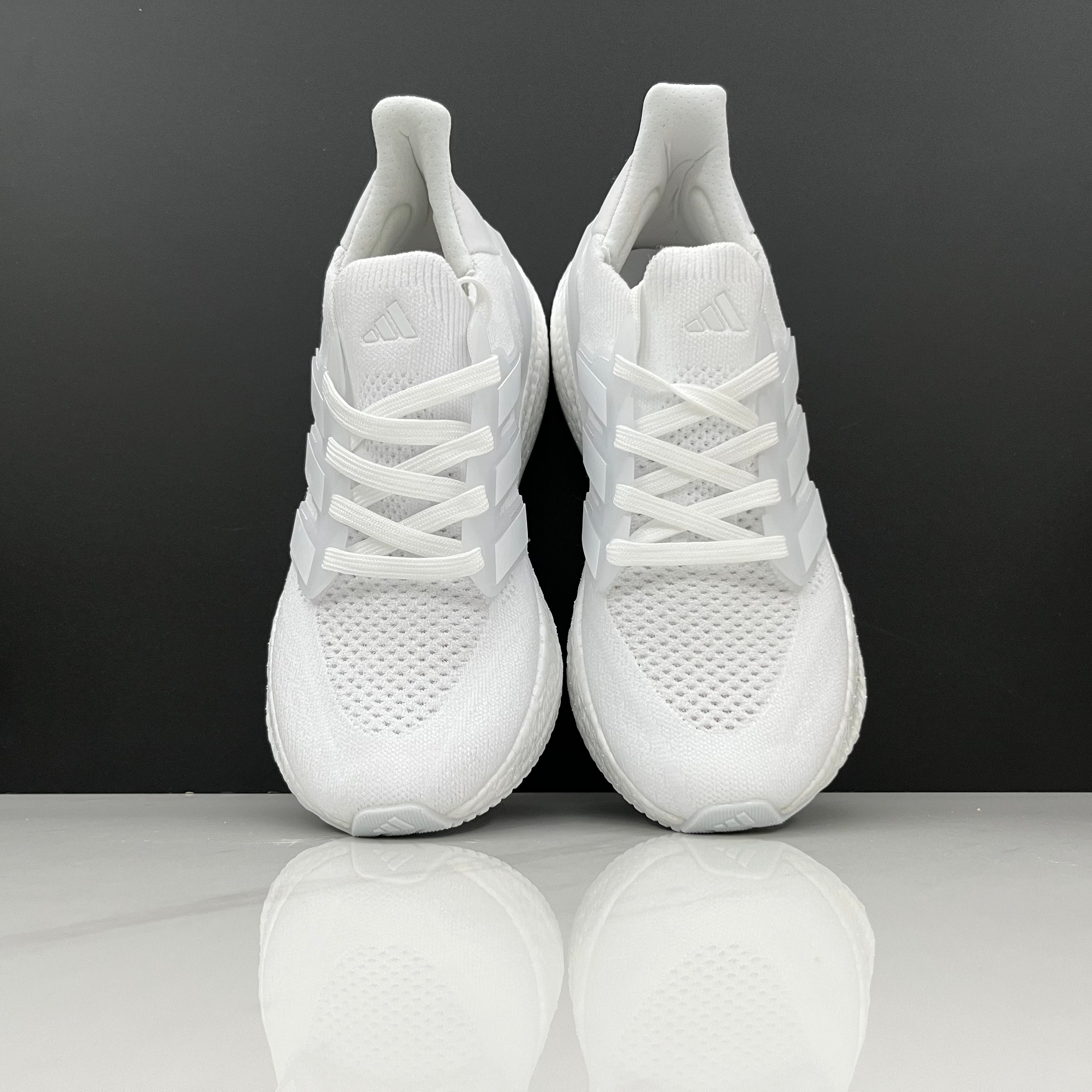 Adidas Ultraboost 5 - Branco