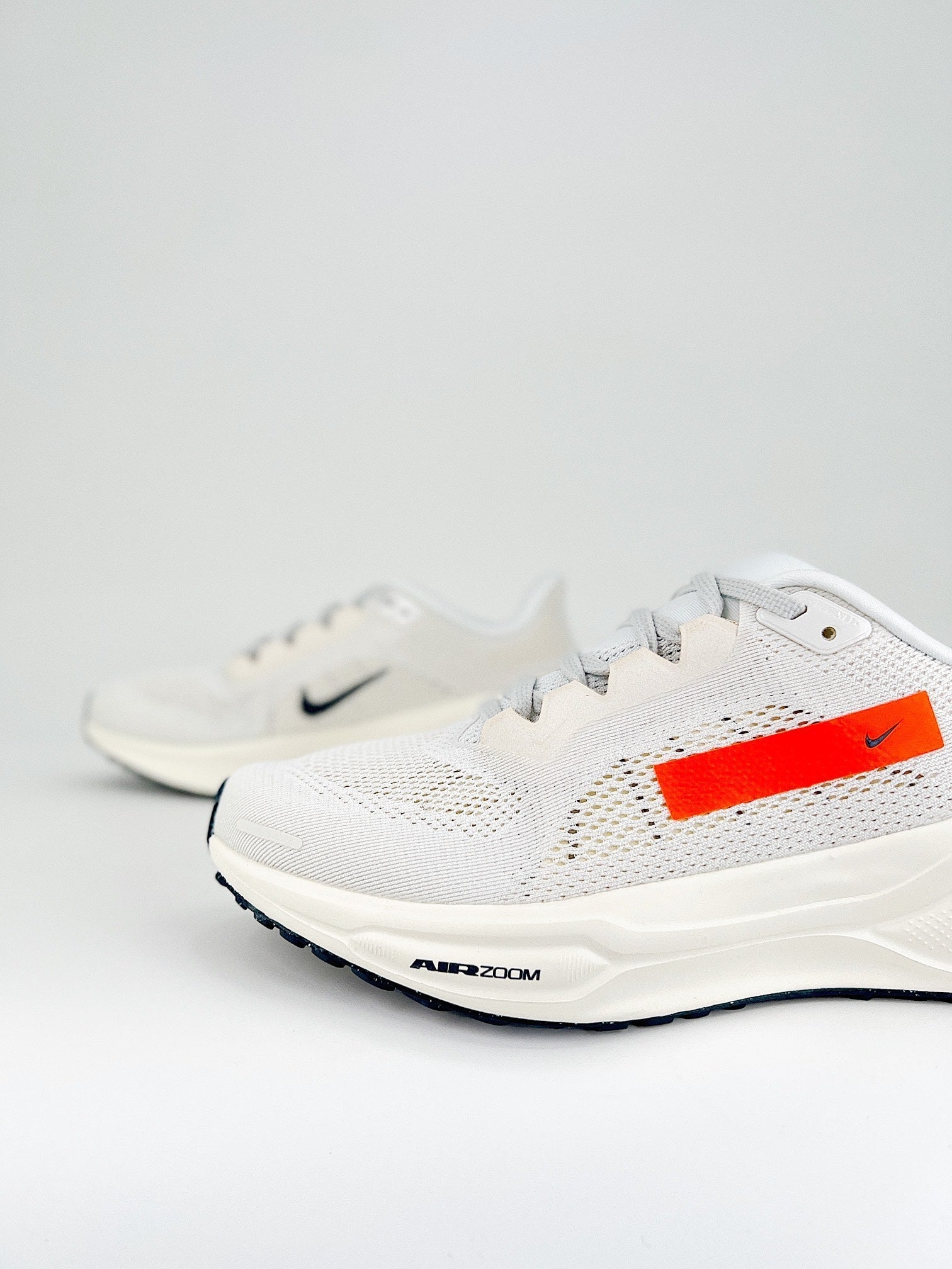 Nike Pegasus 41 - Branco/Laranja